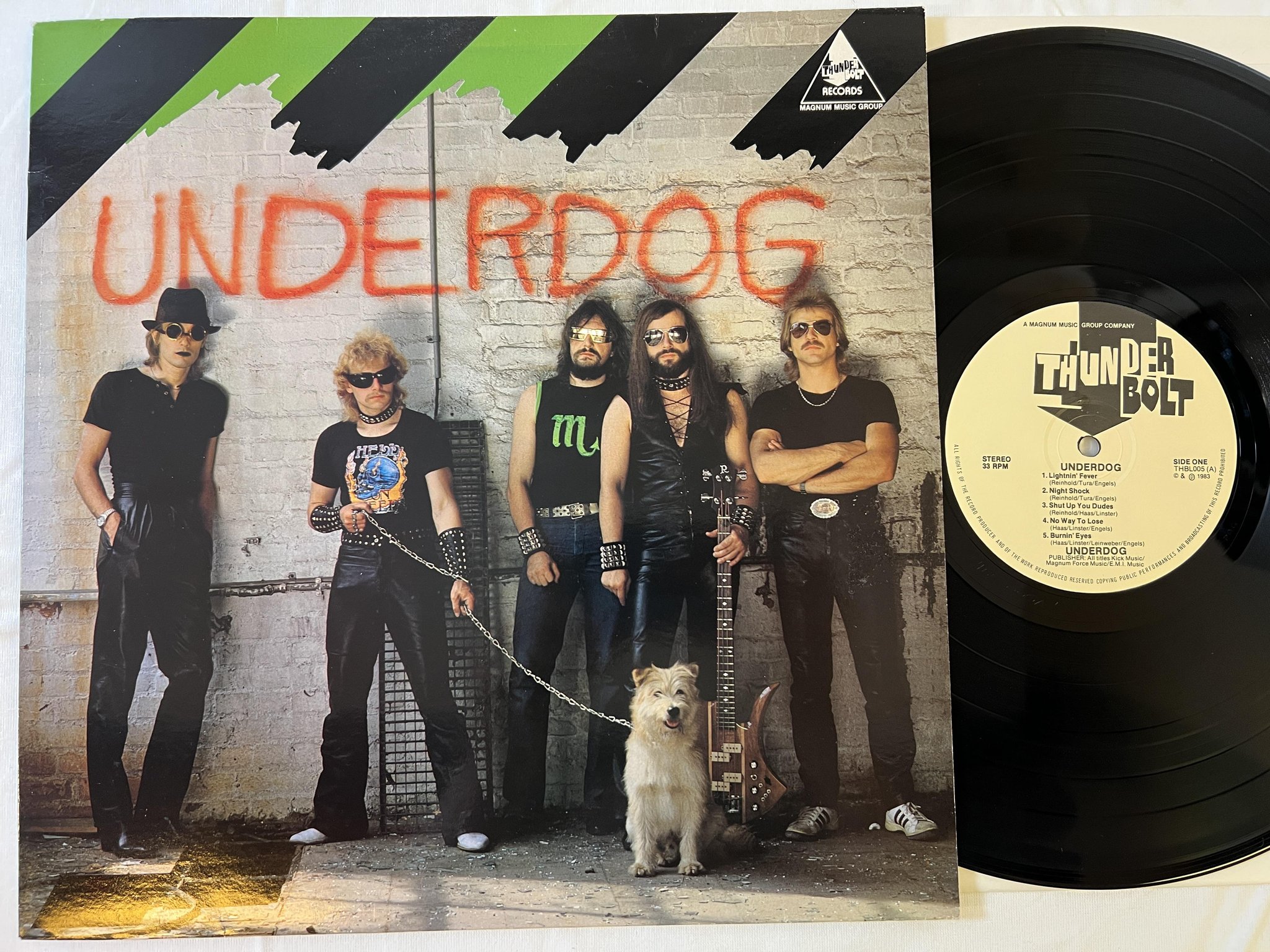 Omslagsbild för skivan UNDERDOG s/t LP -83 THUNDERBOLT THBL 005