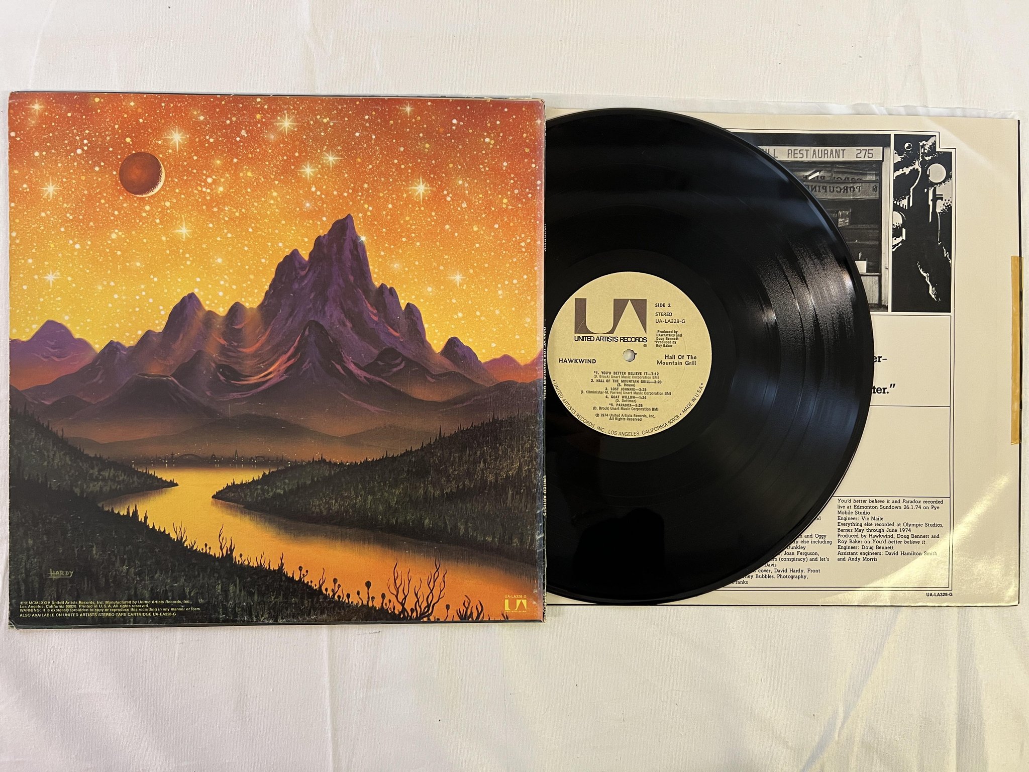 Omslagsbild för skivan HAWKWIND hall of the mountain grill LP -74 US UNITED ARTISTS UA-LA328-G