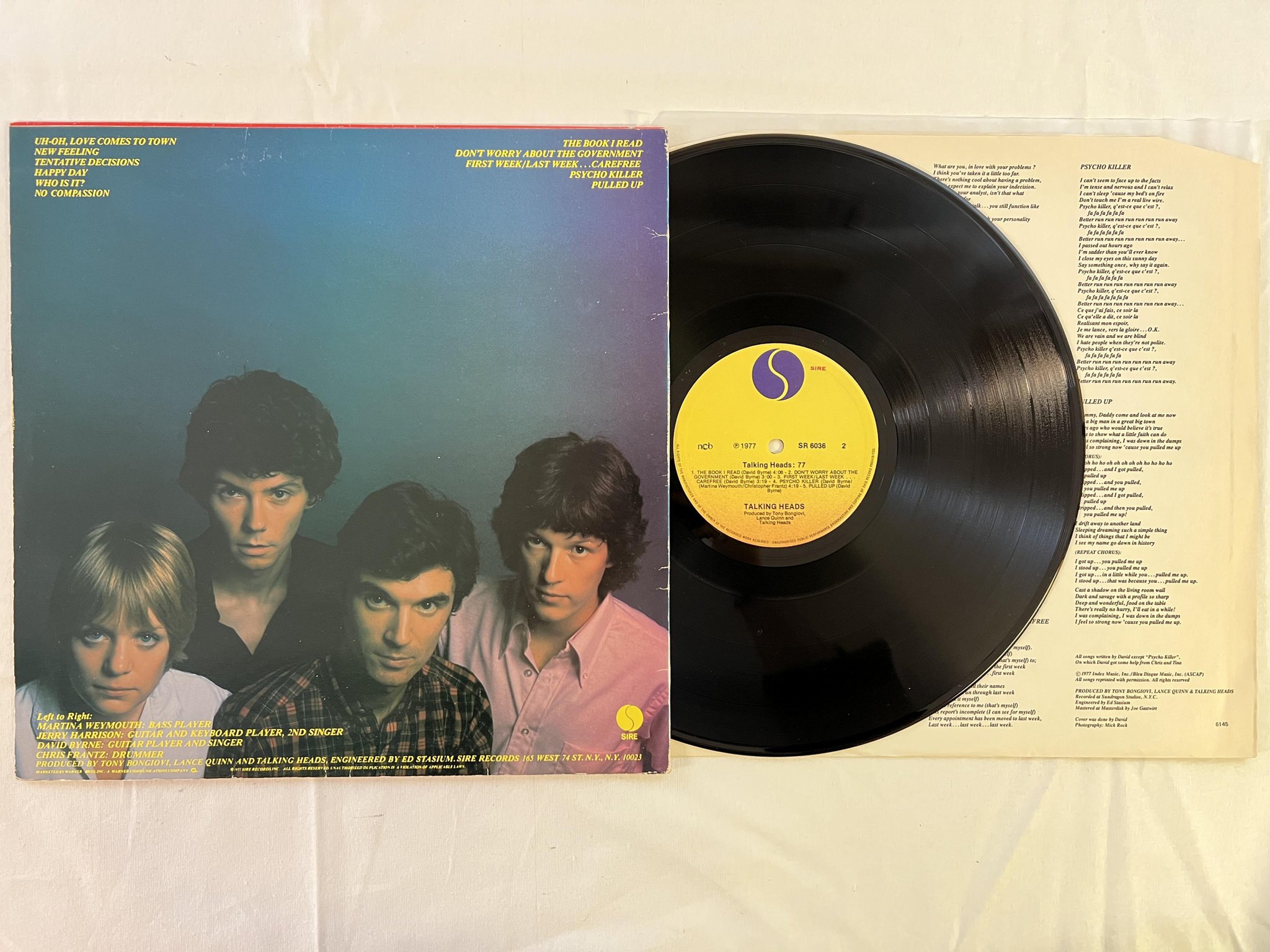 Omslagsbild för skivan TALKING HEADS 77 LP ncb SIRE SR 6036