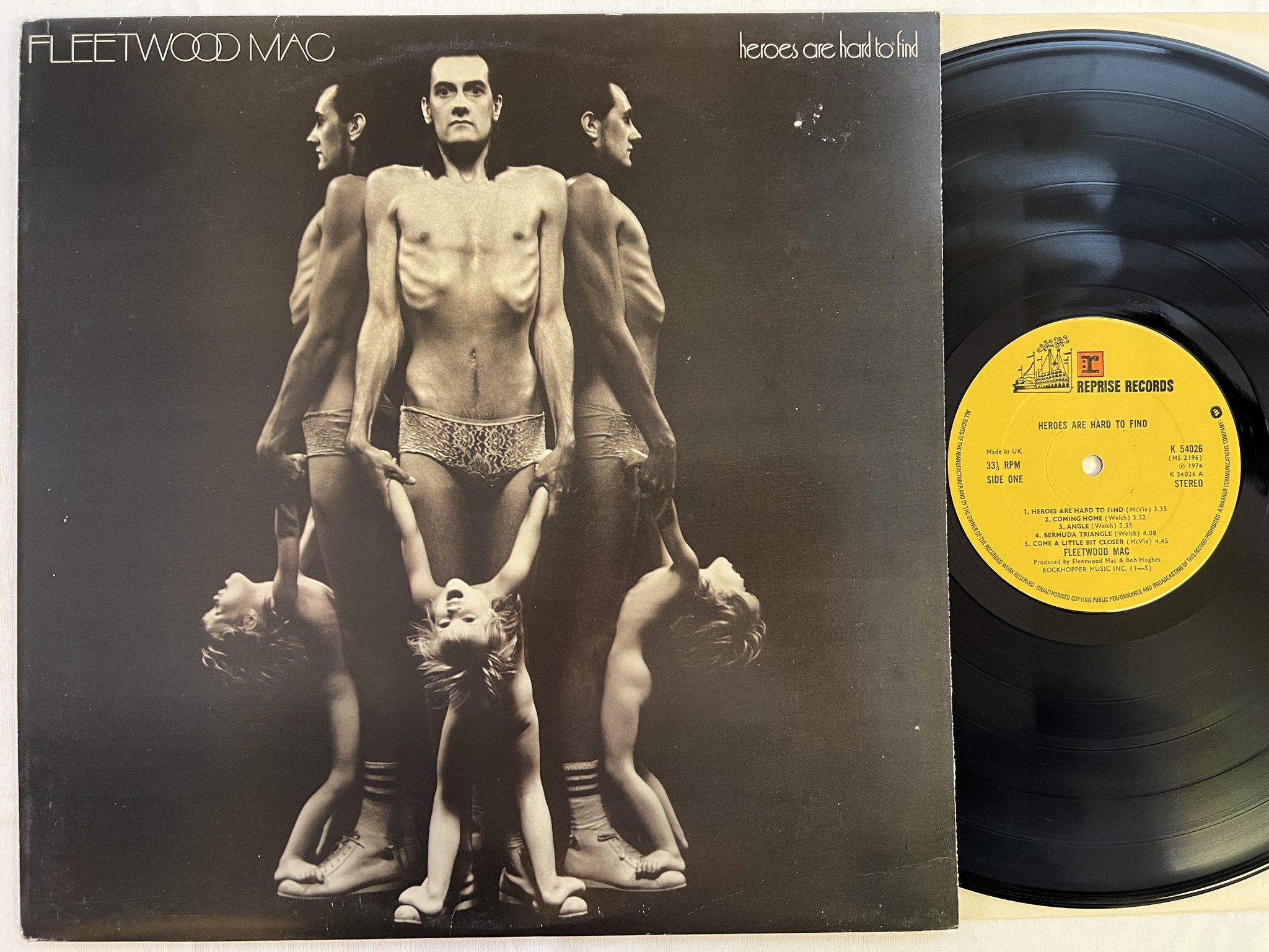 Omslagsbild för skivan FLEETWOOD MAC heroes are hard to find LP -74 UK REPRISE K54026