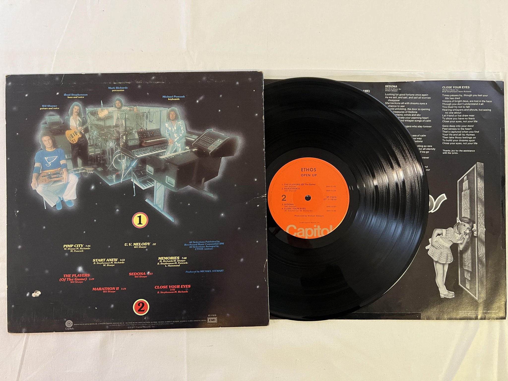 Omslagsbild för skivan ETHOS open up LP -77 US CAPITOL ST-11616