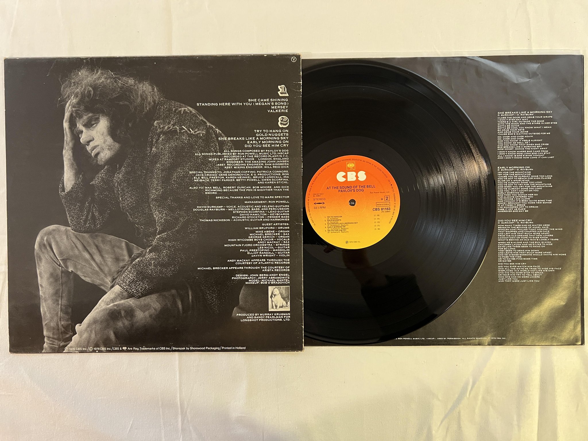 Omslagsbild för skivan PAVLOV'S DOG at the sound of the bell LP -76 ncb CBS 81163