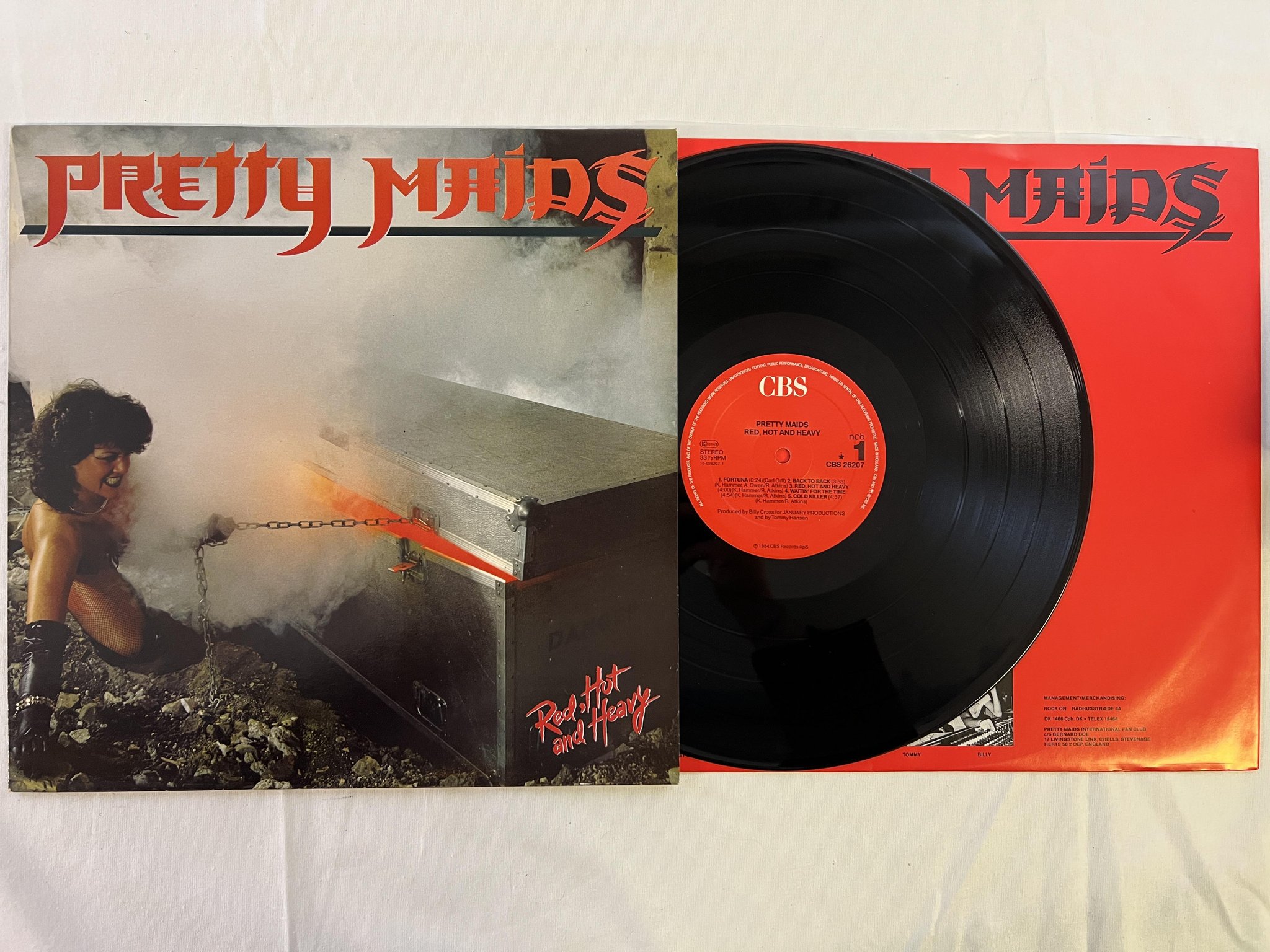 Omslagsbild för skivan PRETTY MAIDS red, hot and heavy LP -84 Hol CBS 26207