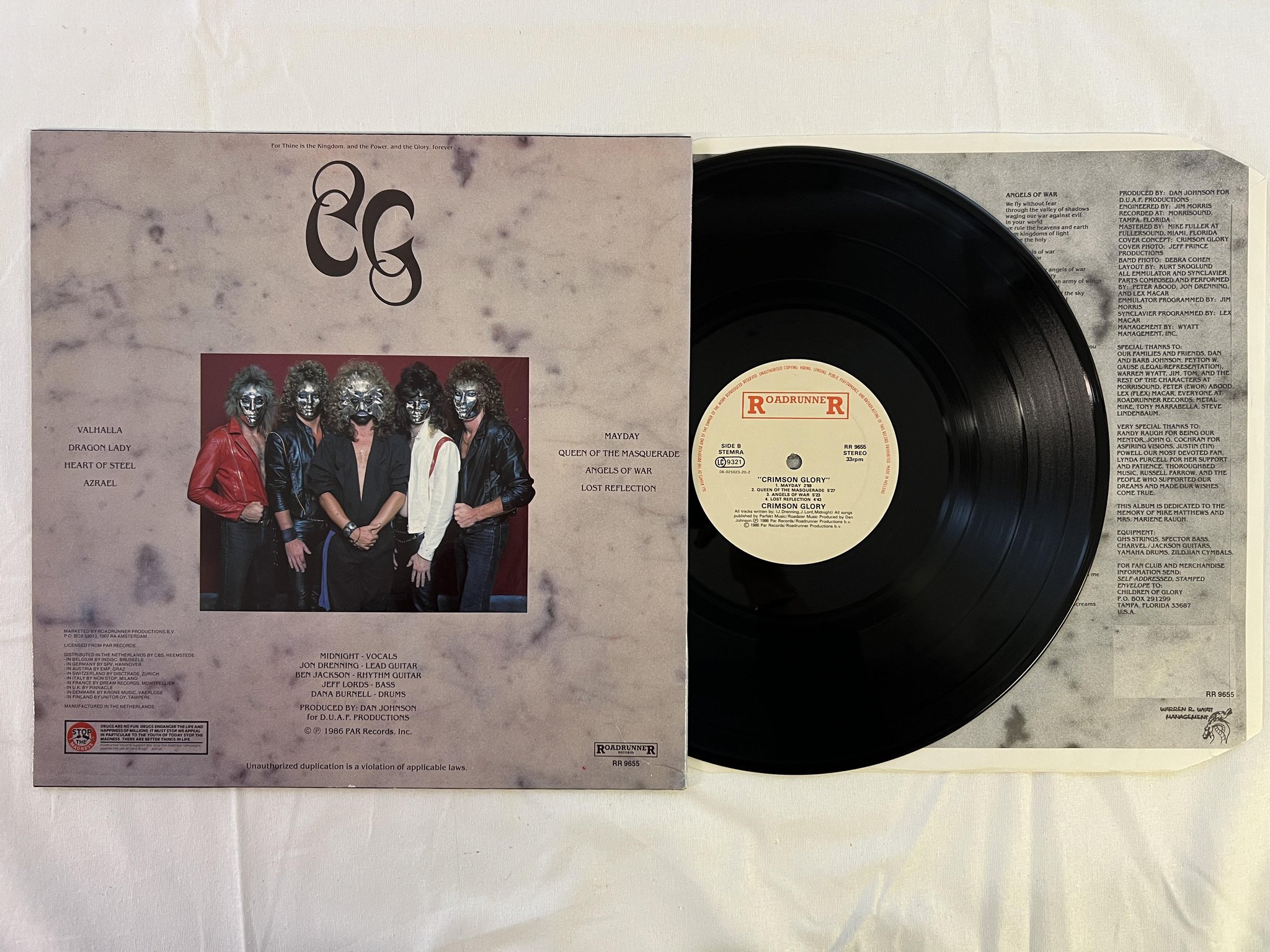 Omslagsbild för skivan CRIMSON GLORY s/t LP -86 ROADRUNNER RR 9655