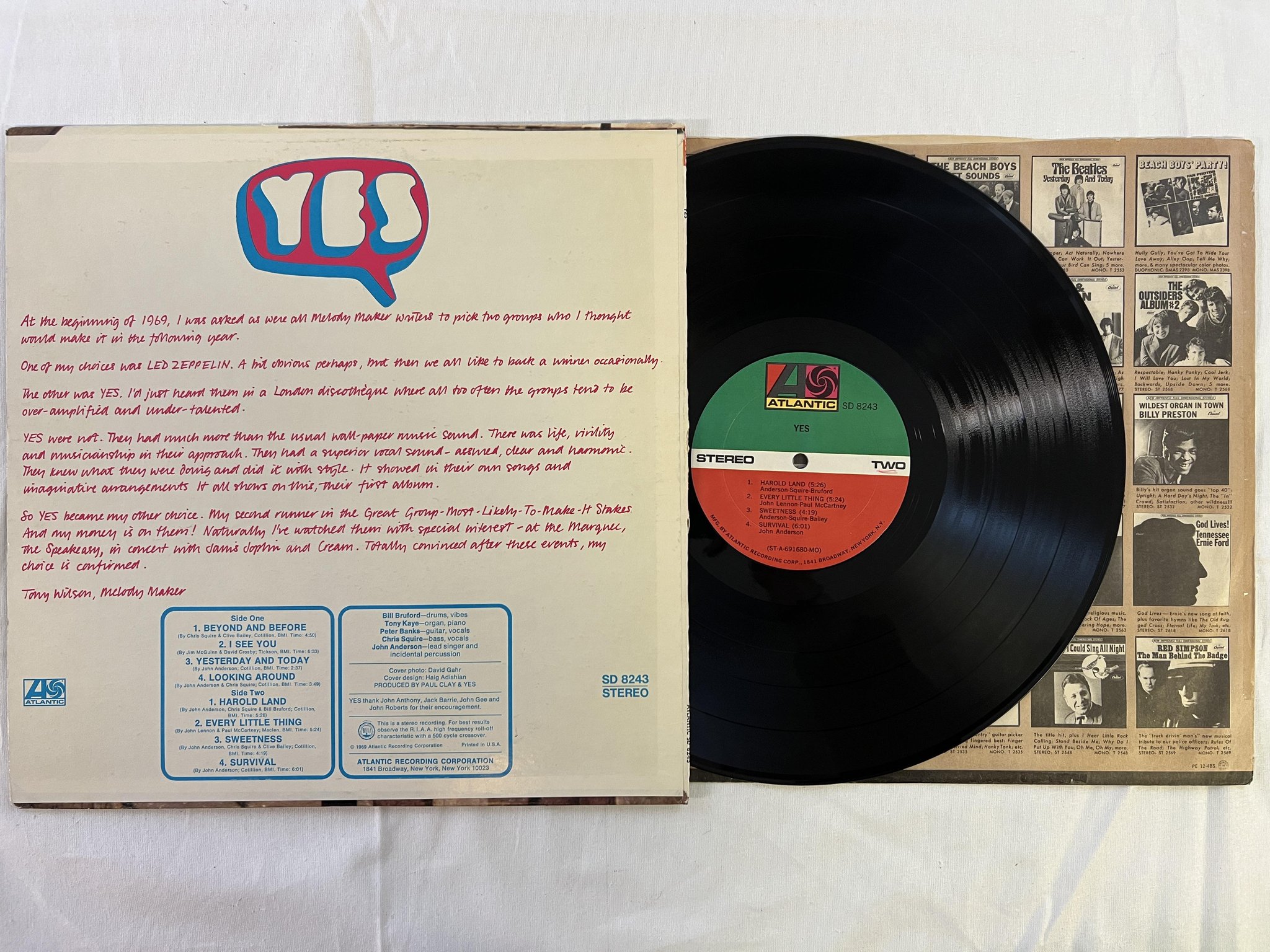 Omslagsbild för skivan YES s/t LP US ATLANTIC SD 8243