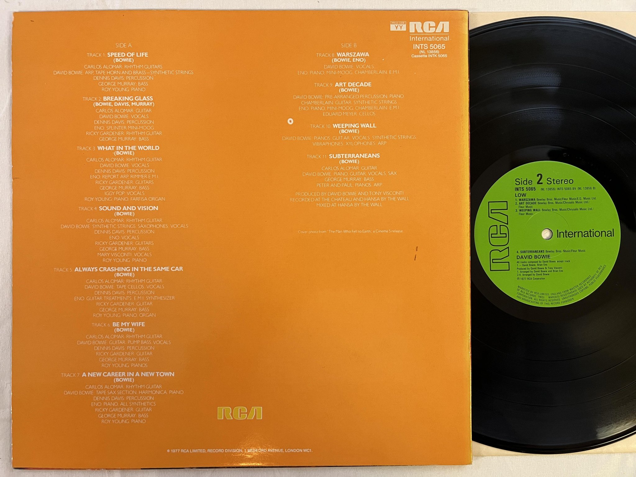 Omslagsbild för skivan DAVID BOWIE low LP UK RCA INTERNATIONAL INTS 5065