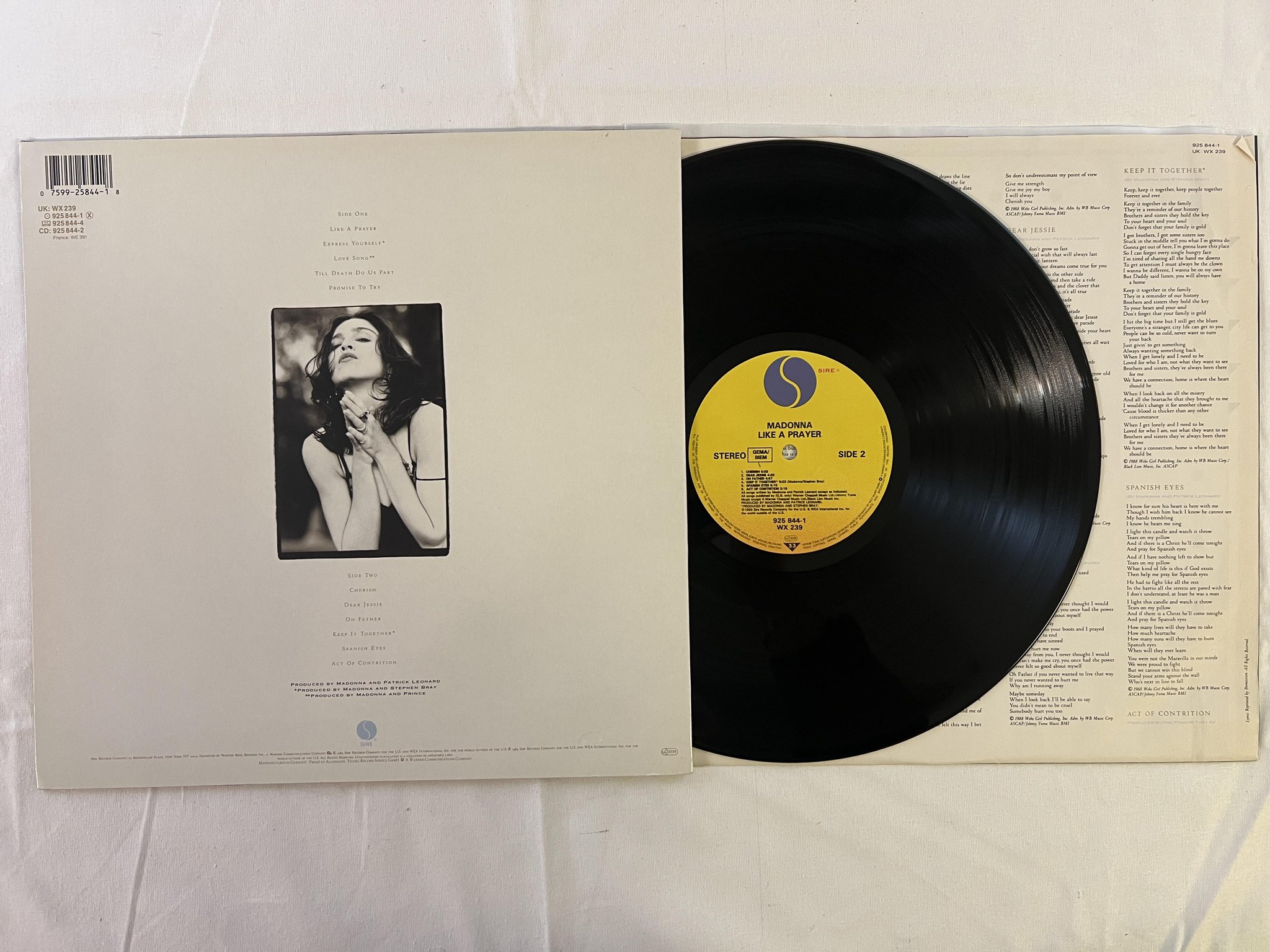 Omslagsbild för skivan MADONNA like a prayer LP -89 Ger SIRE 925 844-1