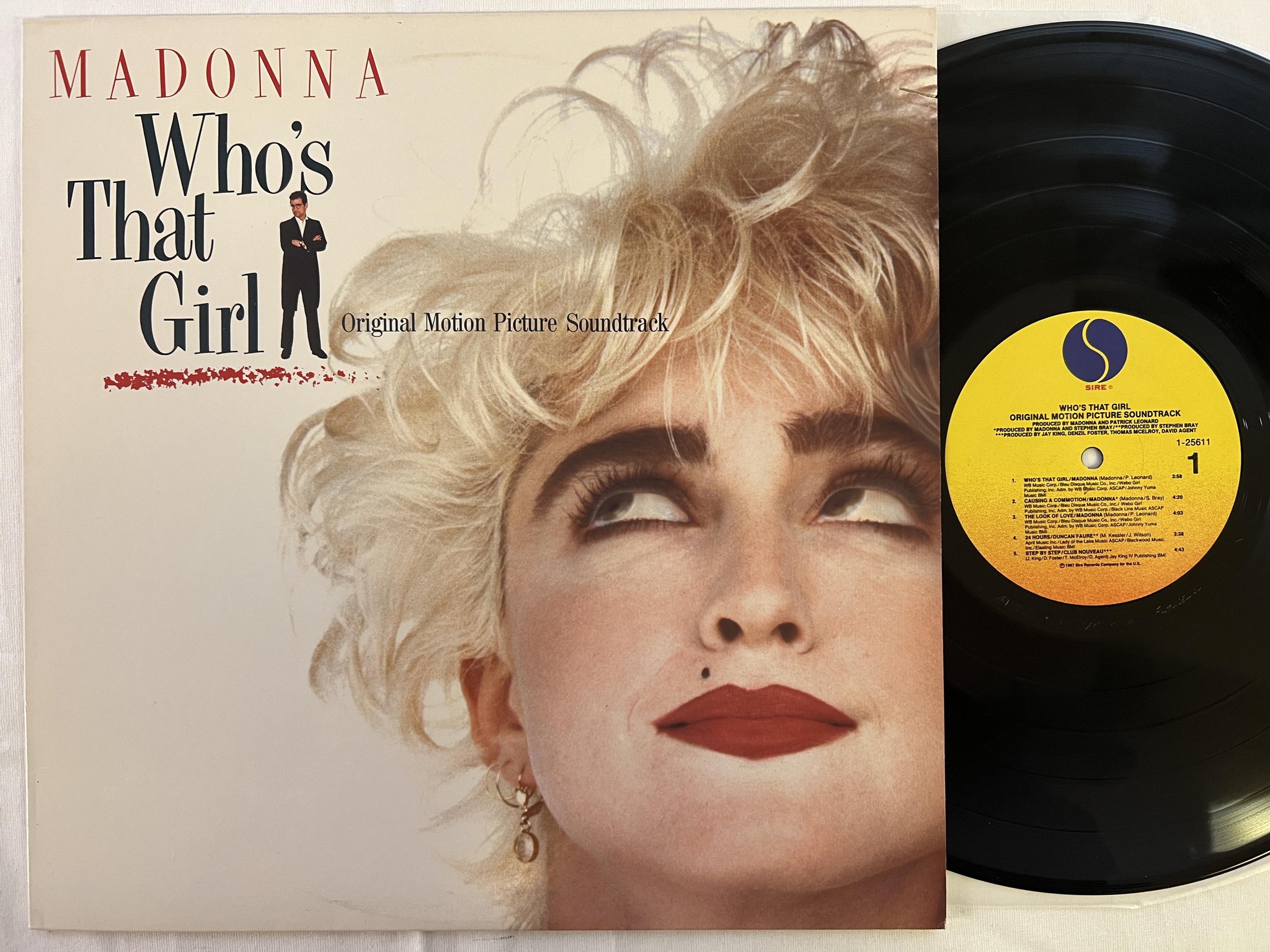 Omslagsbild för skivan MADONNA who's that girl LP -87 US SIRE 1-25611