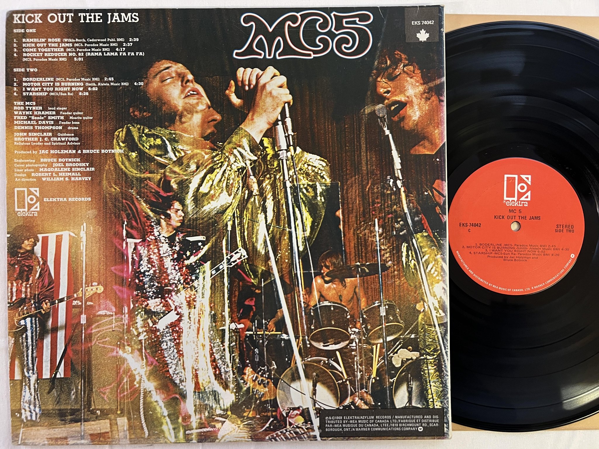 Omslagsbild för skivan MC5 kick out the jams LP re Can ELEKTRA EKS 74042