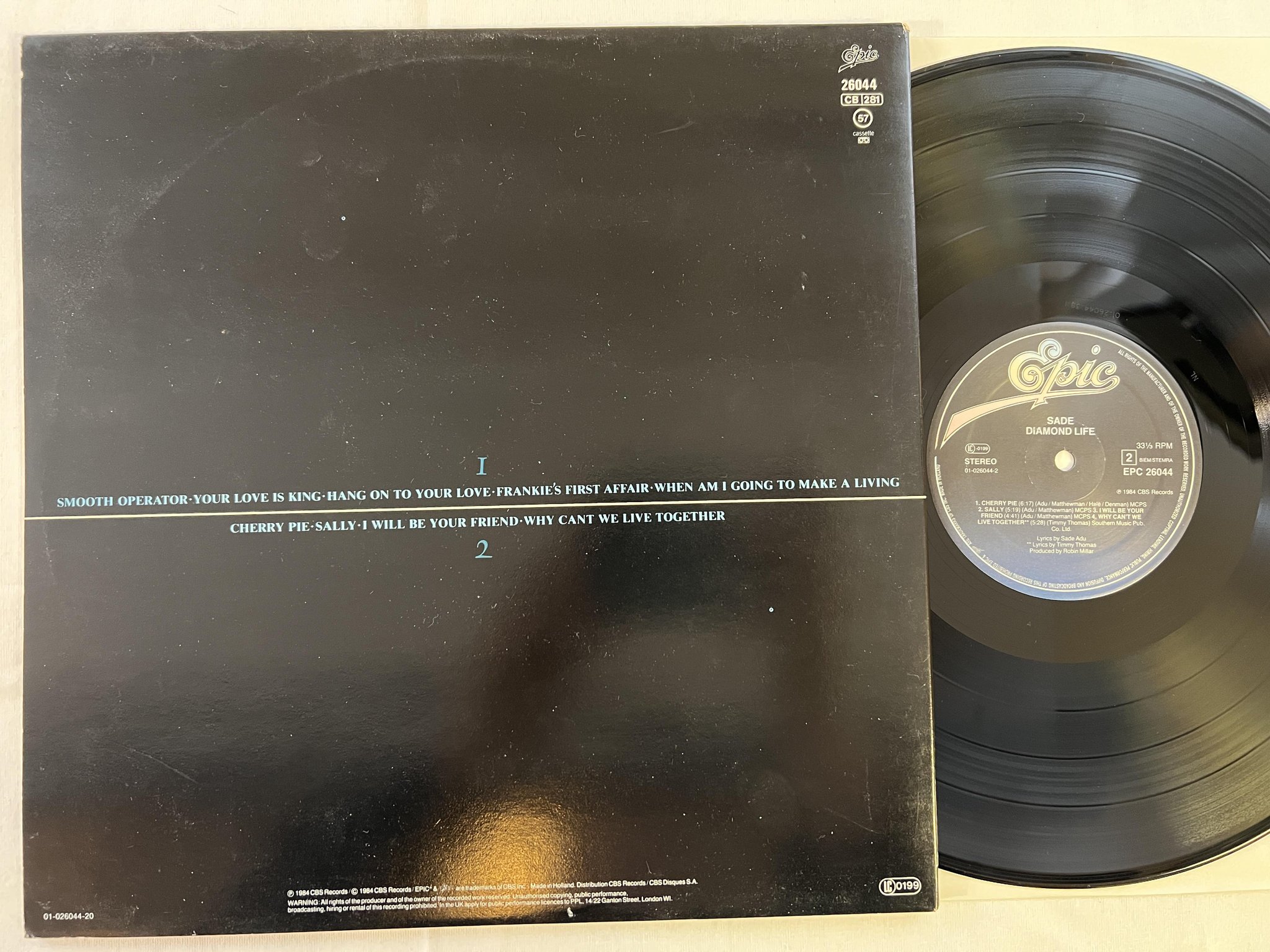Omslagsbild för skivan SADE diamond life LP -84 Hol EPIC EPC 26044