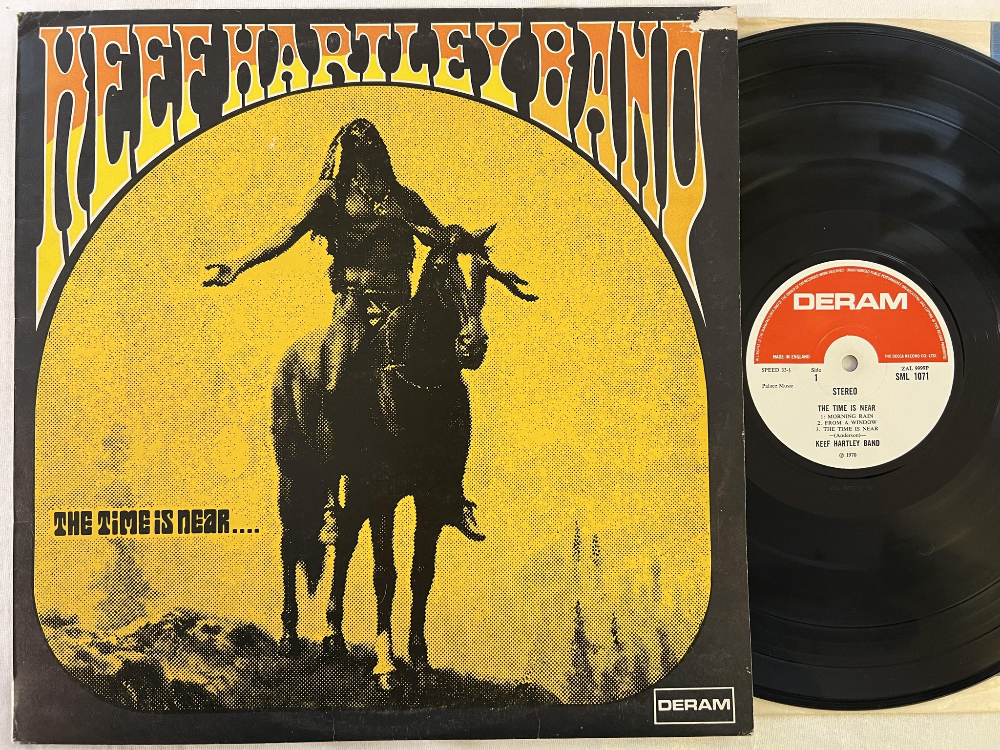 Omslagsbild för skivan KEEF HARTLEY BAND the time is near LP -70 UK DERAM SML 1071