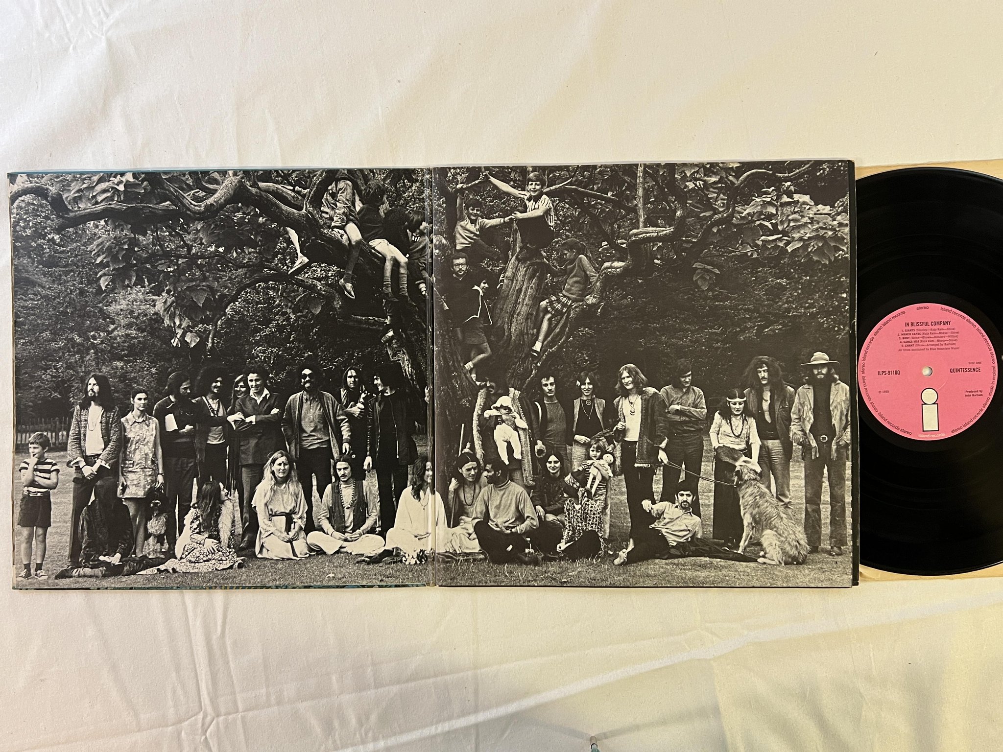 Omslagsbild för skivan QUINTESSENCE in blissful company LP UK ISLAND ILPS 9110Q * PSYCH *
