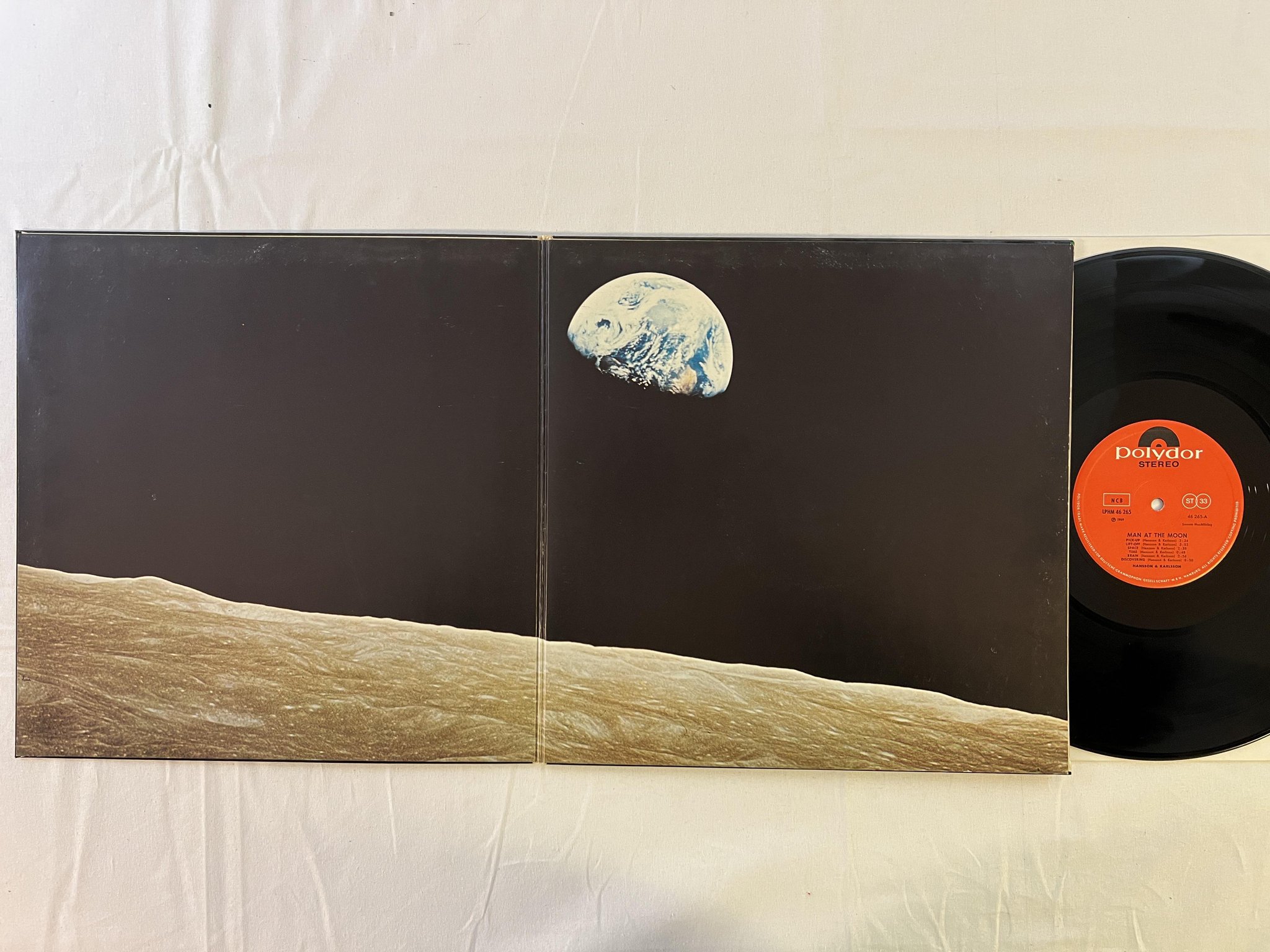Omslagsbild för skivan HANSSON & KARLSSON man at the moon LP -69 POLYDOR LPHM 46 265