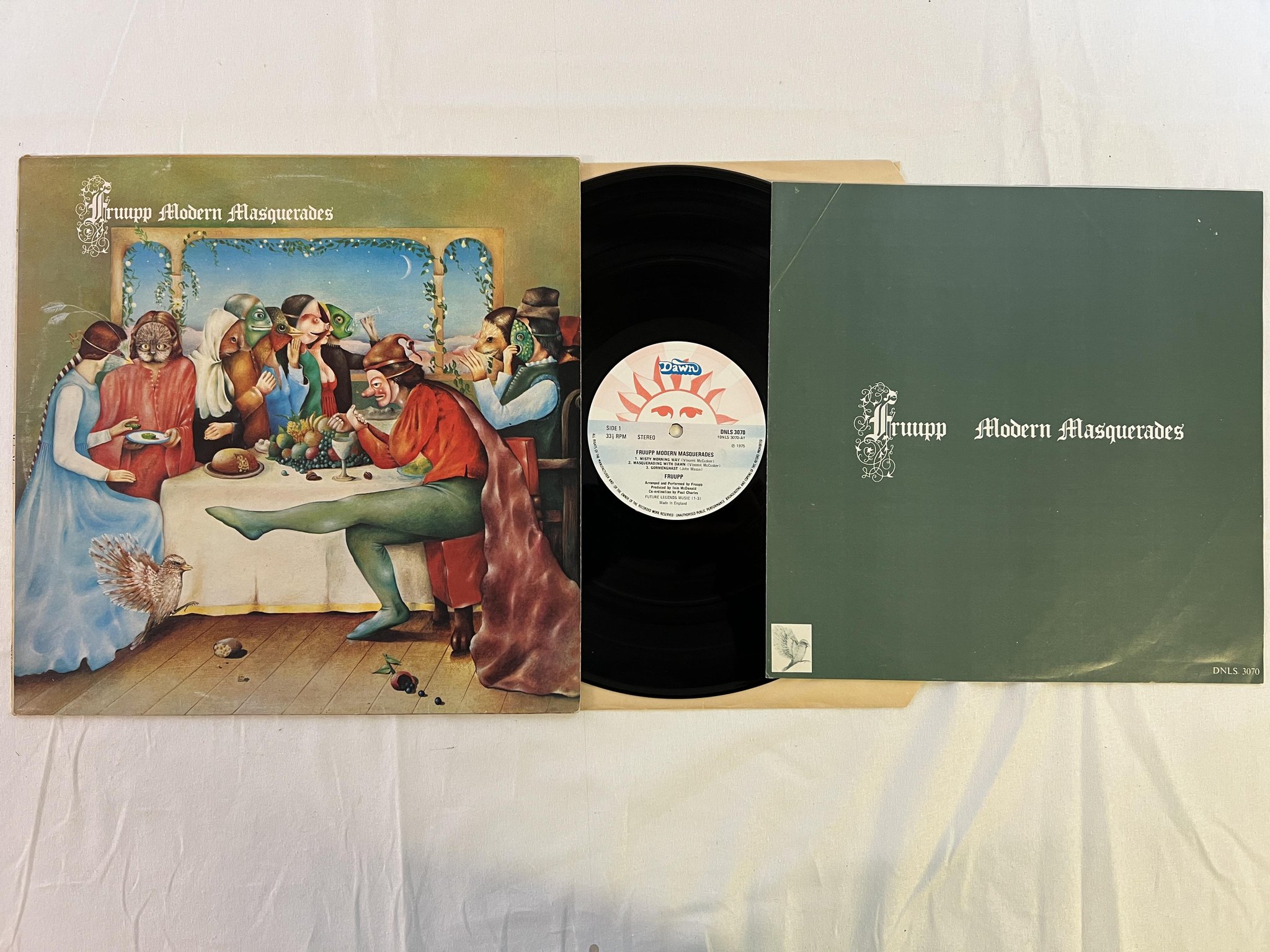 Omslagsbild för skivan FRUUPP Modern Masquerades LP -75 UK DAWN DNLS 3070 ** prog **