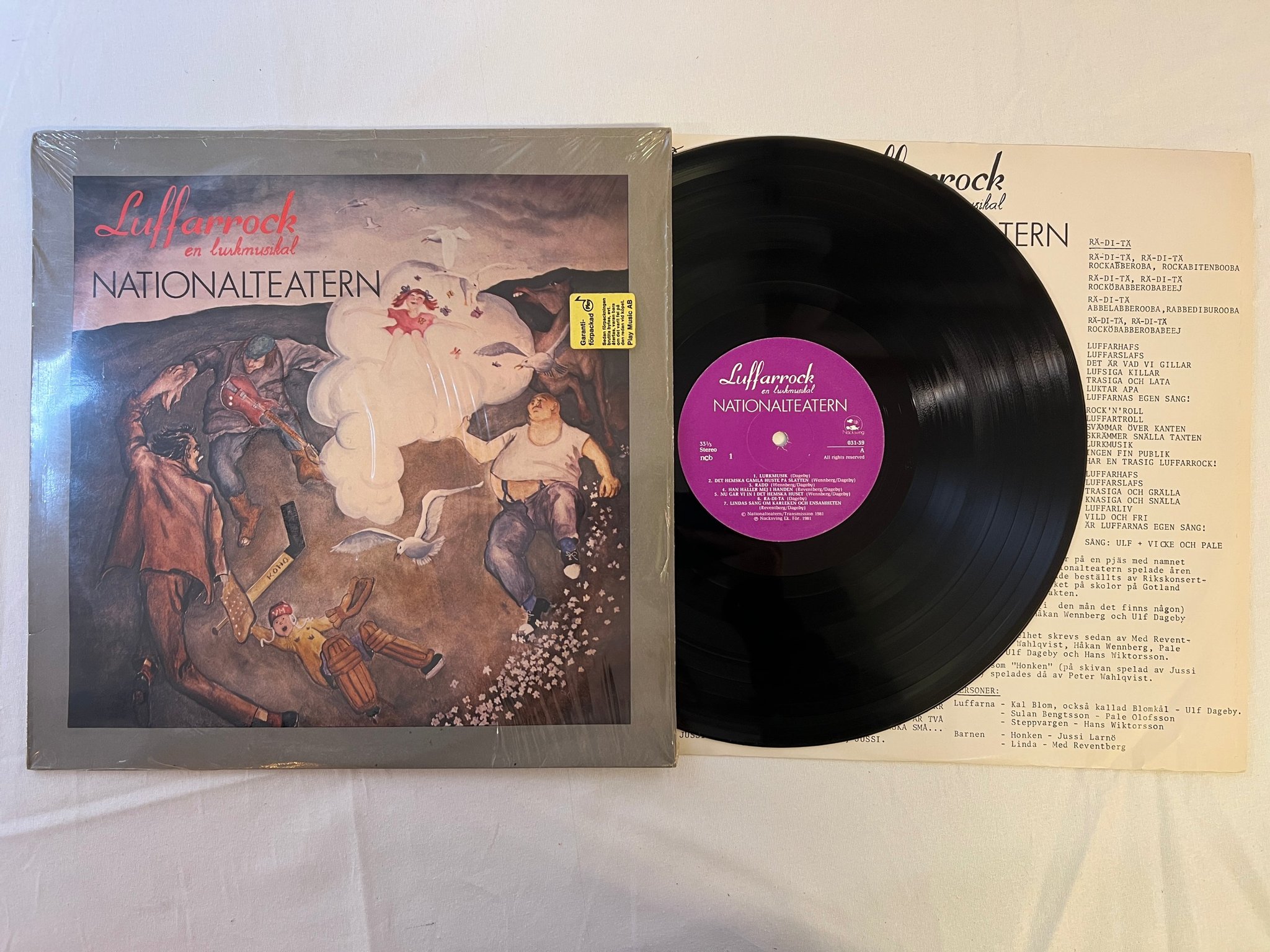 Omslagsbild för skivan NATIONALTEATERN luffarrock LP -81 Swe NACKSVING 031-39