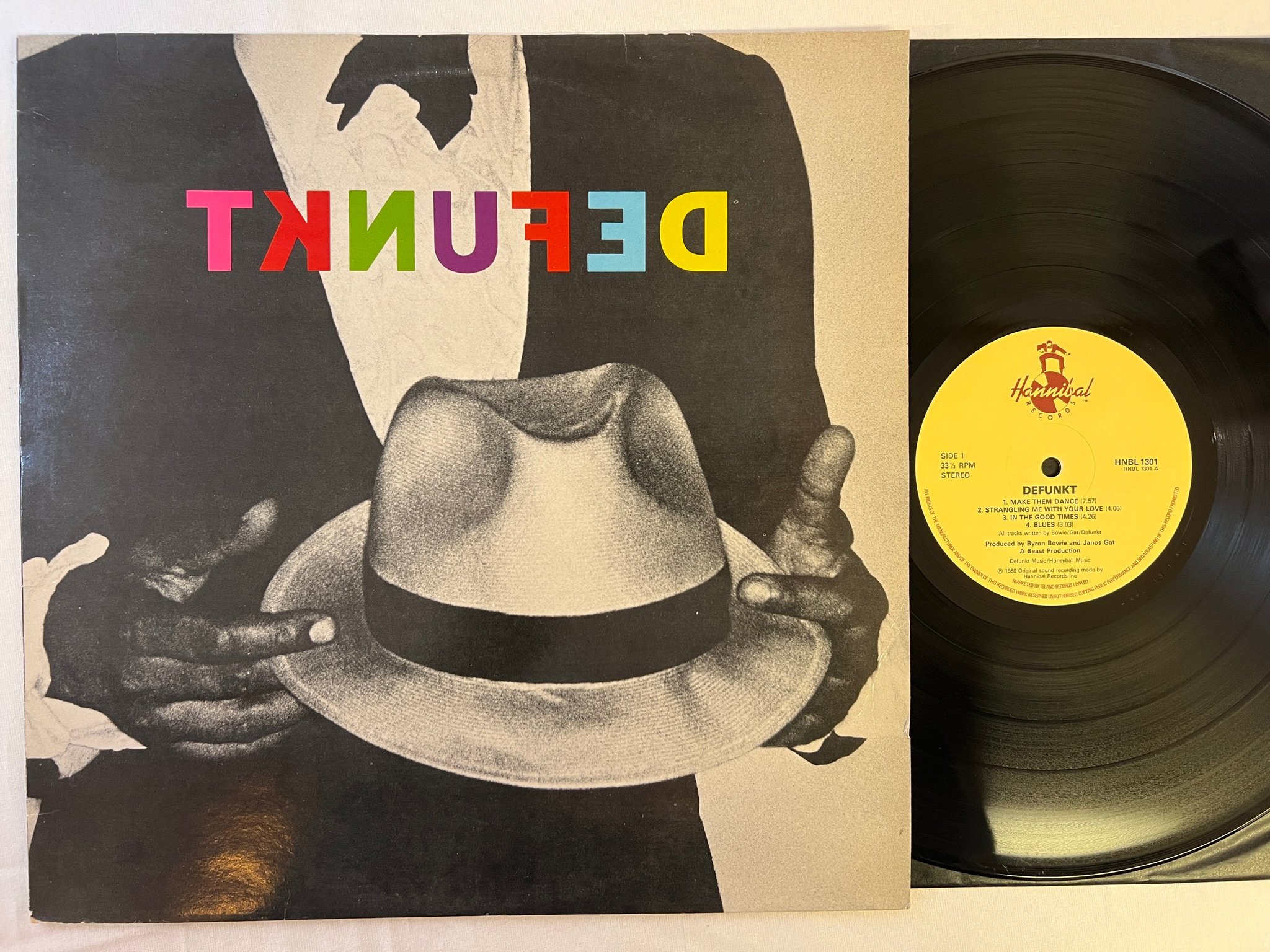 Omslagsbild för skivan DEFUNKT s/t LP -80 UK HANNIBAL HNBL 1301