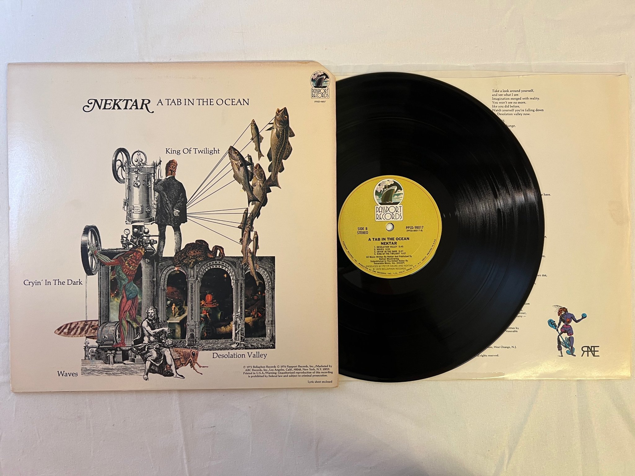 Omslagsbild för skivan NEKTAR a tab in the ocean LP -72 US PASSPORT PPSD 98017