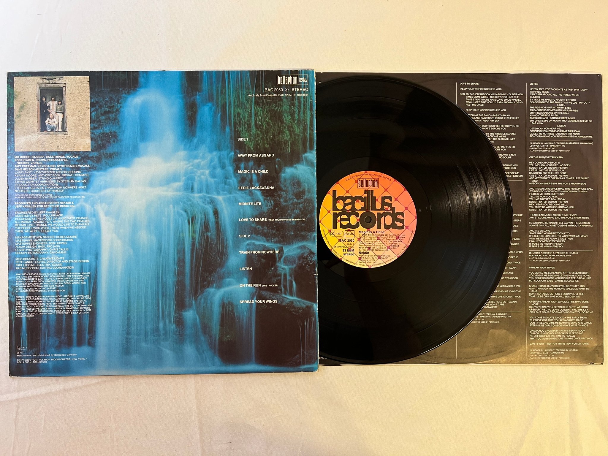 Omslagsbild för skivan NEKTAR magic is a child LP -77 Ger BACILICUS BAC 2050