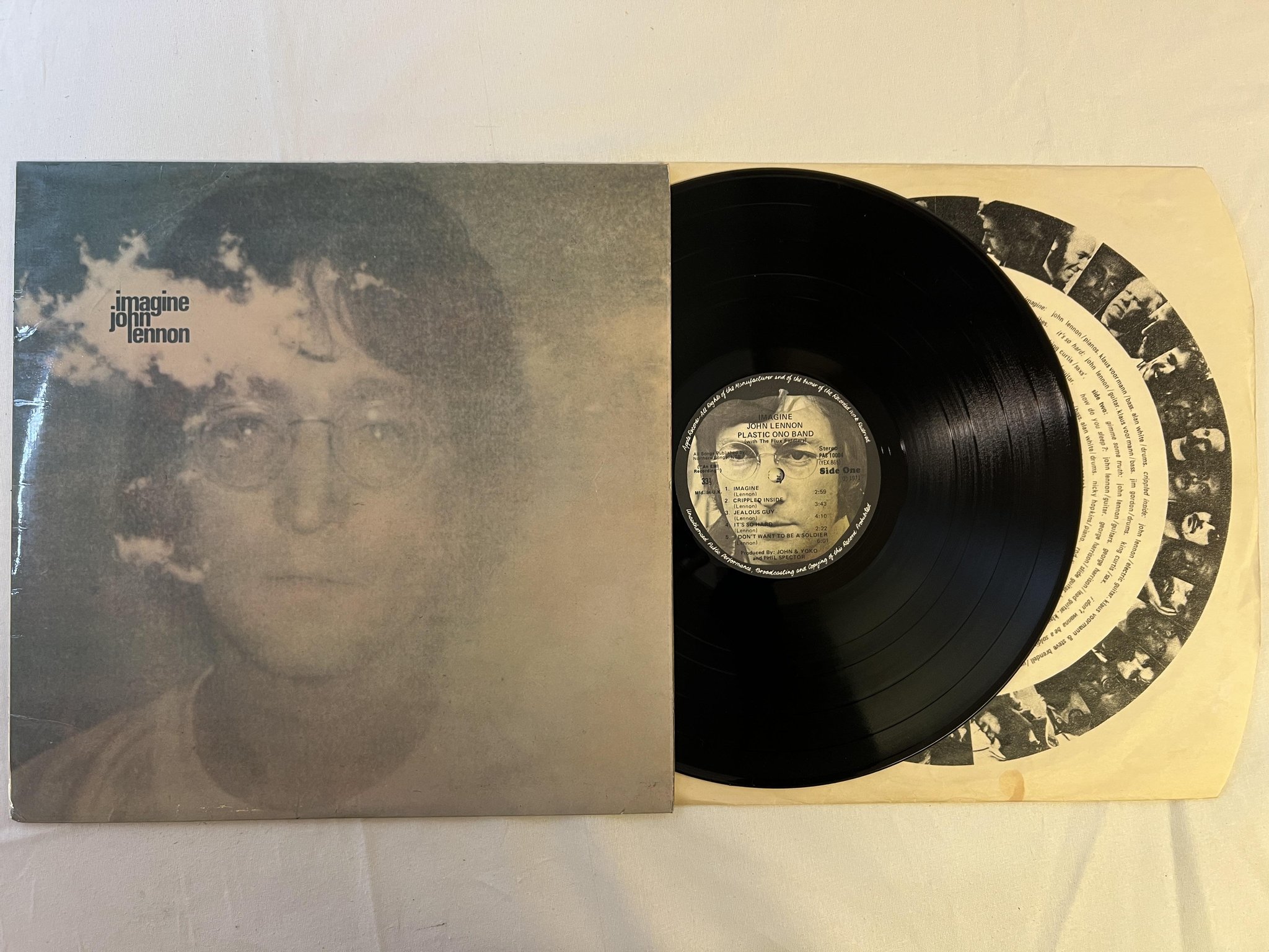 Omslagsbild för skivan JOHN LENNON imagine LP -71 UK APPLE PAS 10004 w/ POSTER