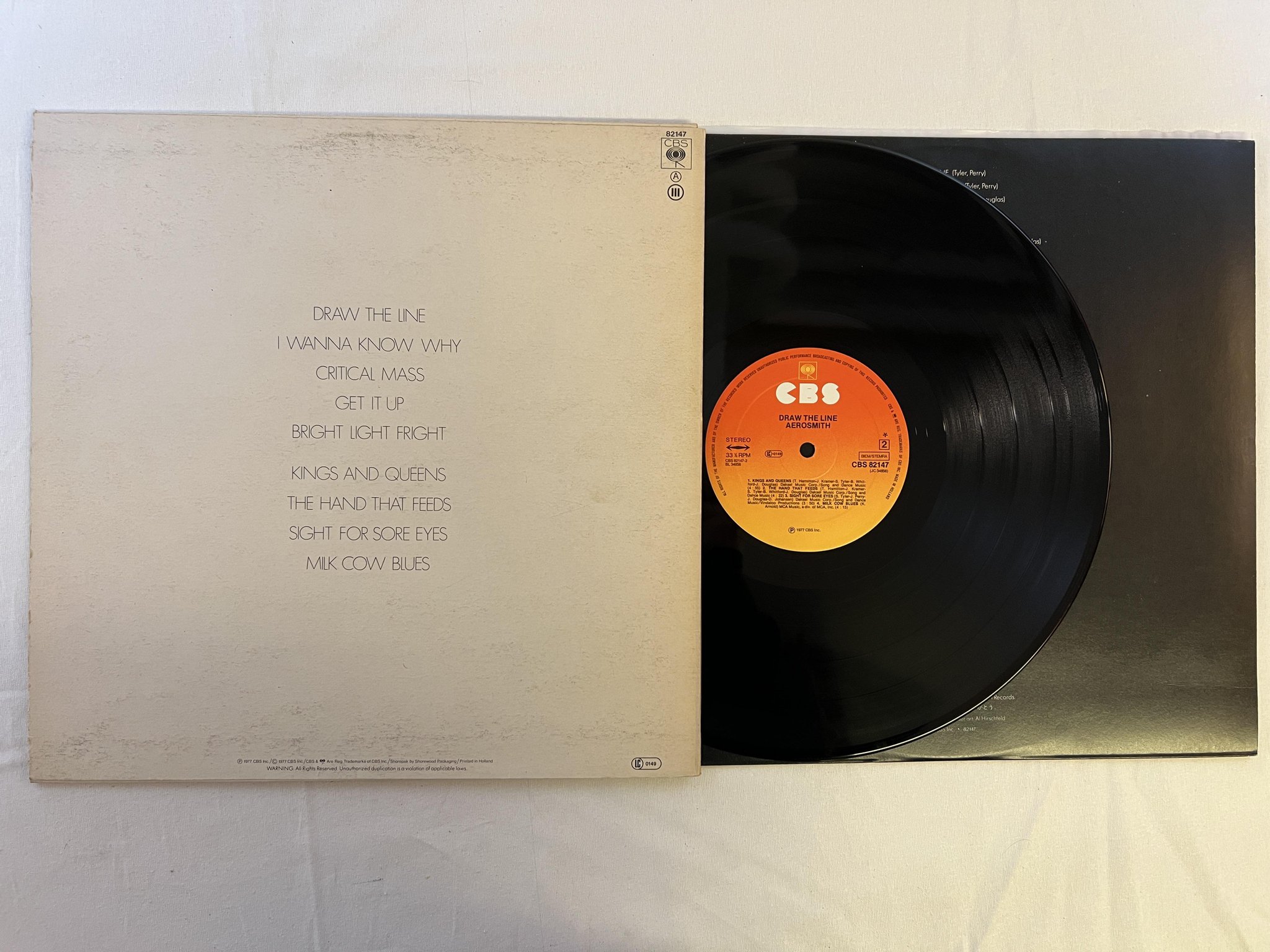 Omslagsbild för skivan AEROSMITH Draw The Line LP -77 Hol CBS 82147