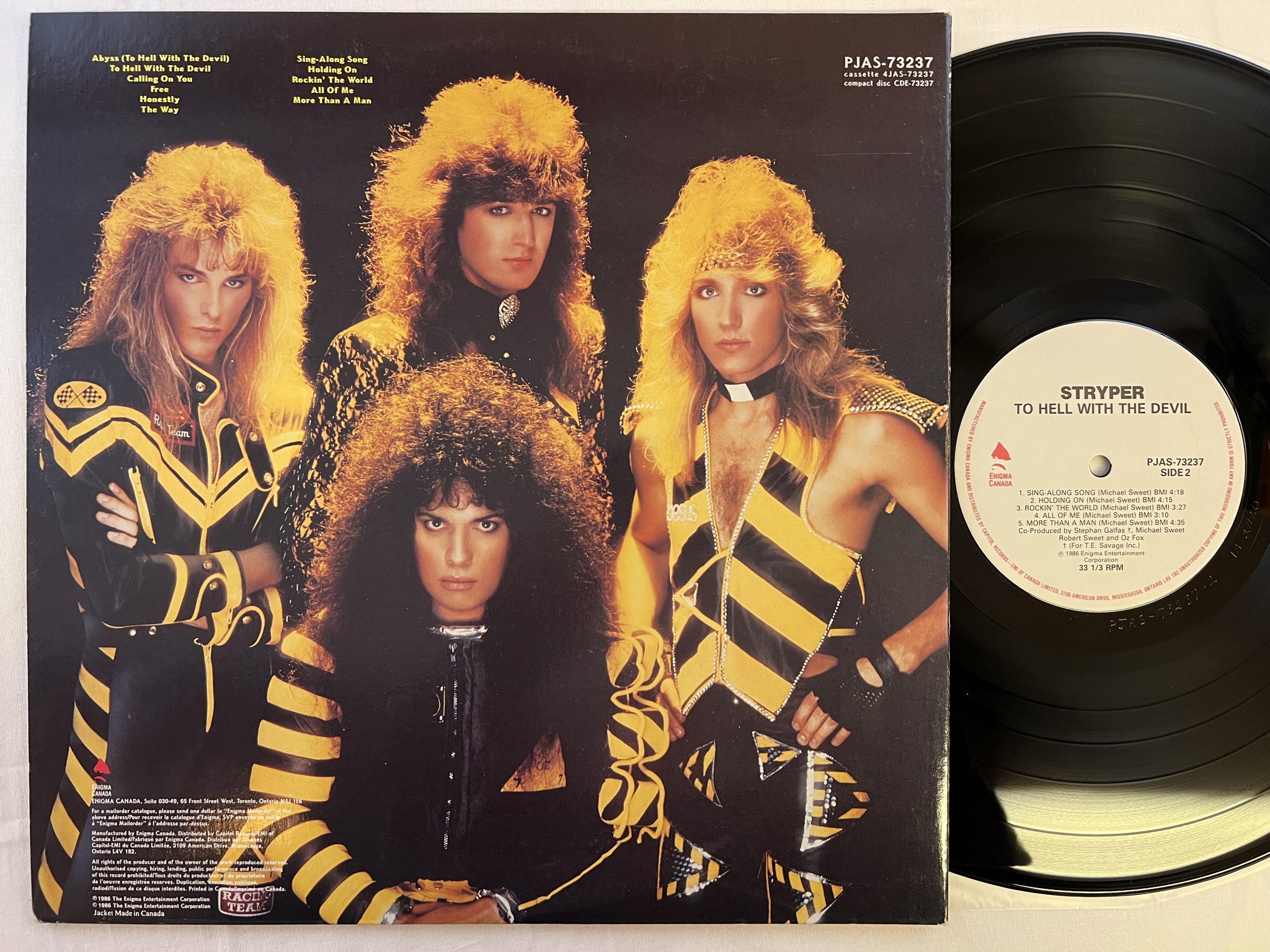 Omslagsbild för skivan STRYPER to hell with the devil LP -86 Can ENIGMA PJAS 73237