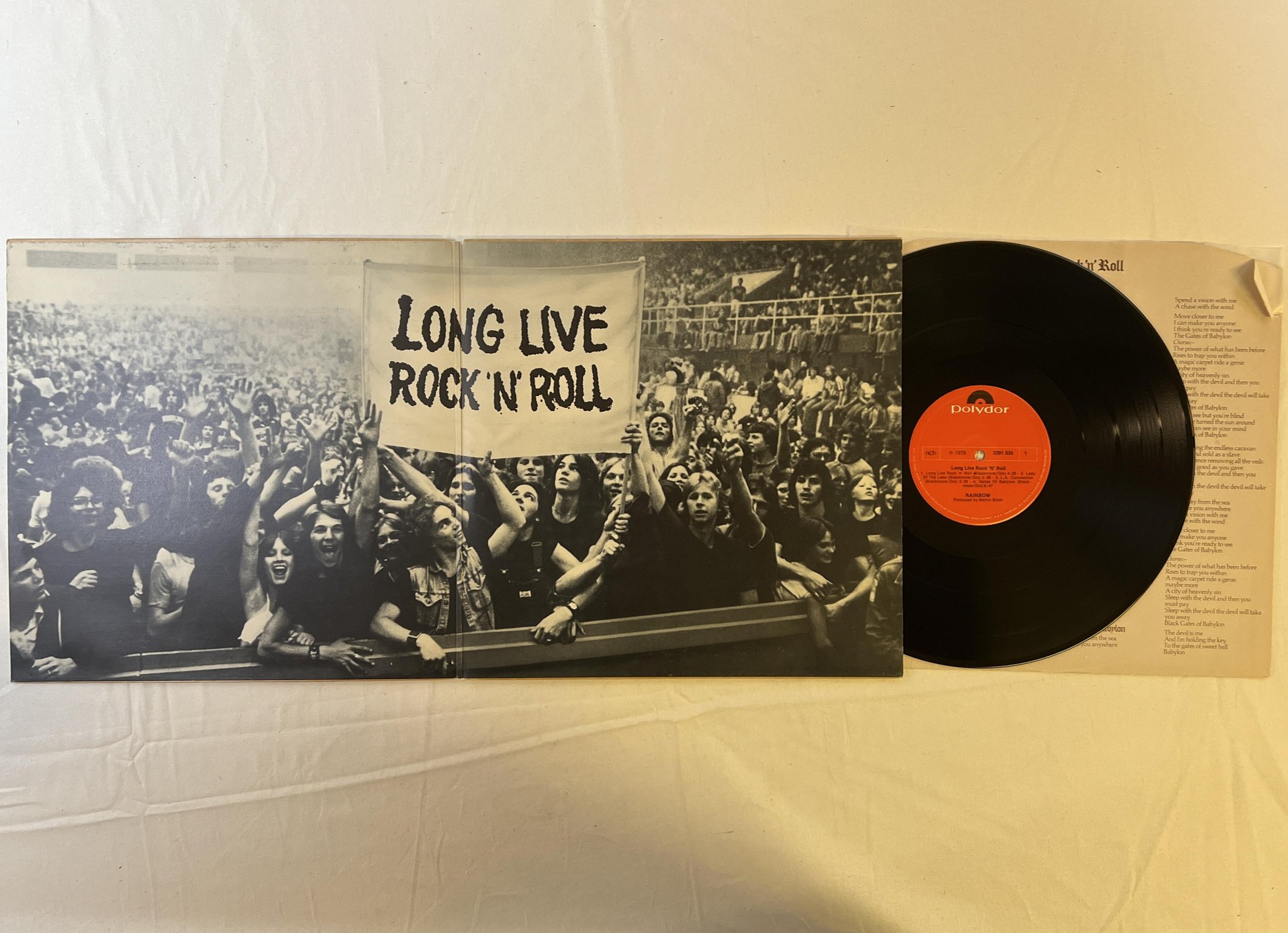 Omslagsbild för skivan RAINBOW long live rock n roll LP -78 ncb POLYDOR 2391 335