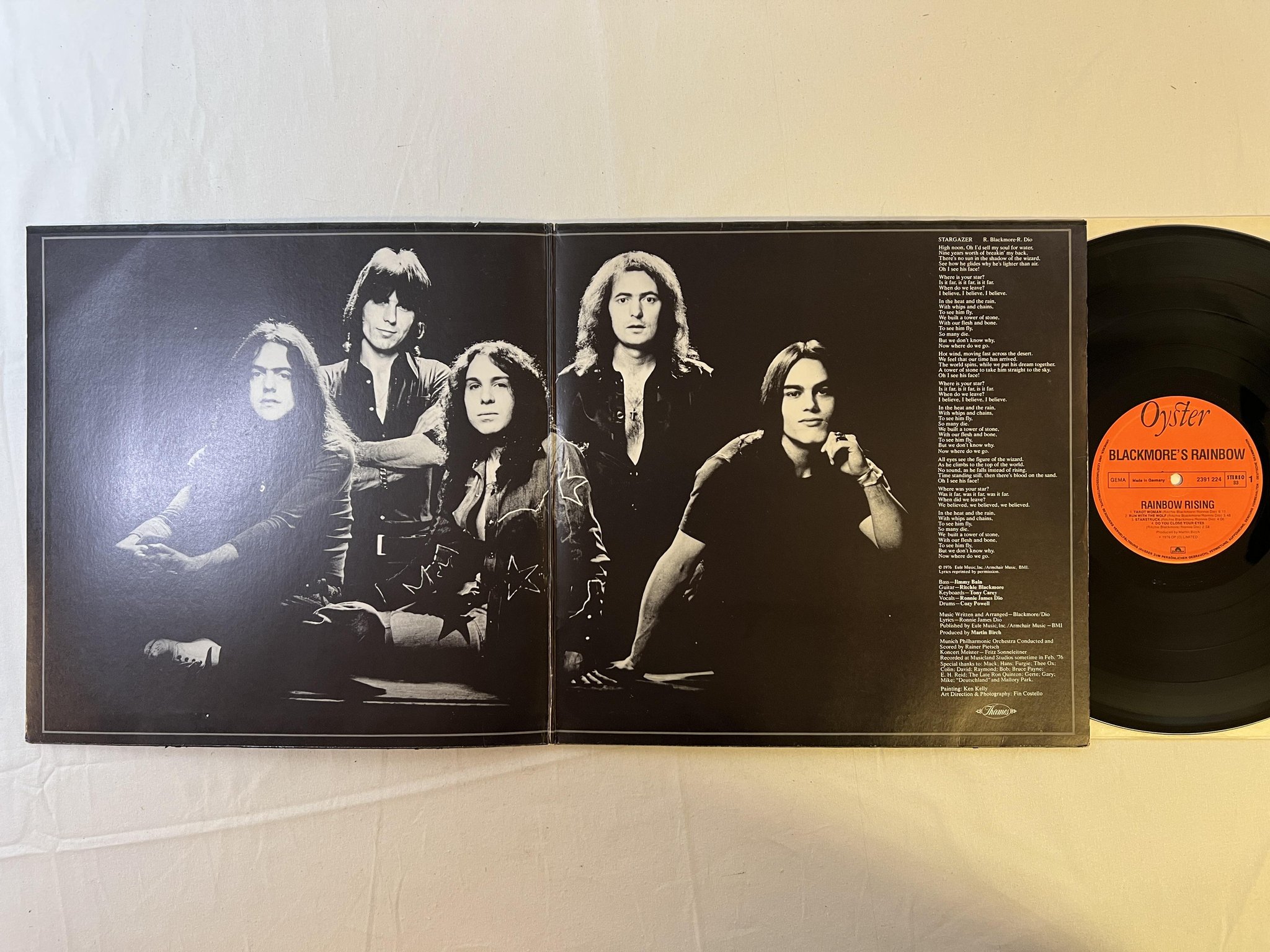 Omslagsbild för skivan BLACKMORE' RAINBOW rainbow rising LP -76 Ger OYSTER 2391224