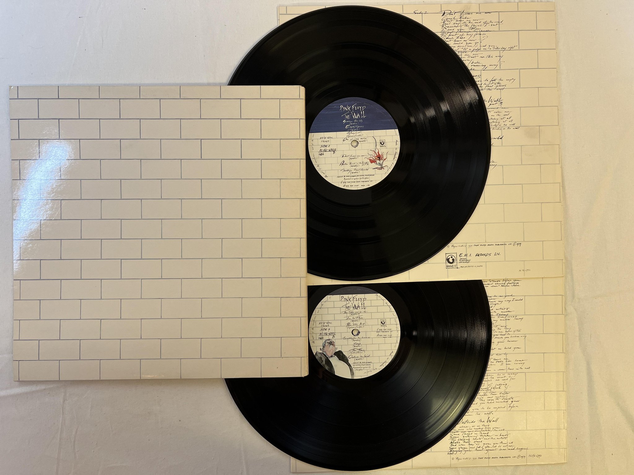 Omslagsbild för skivan PINK FLOYD the wall  2xLP -79 ncb HARVEST 7C 156-63411