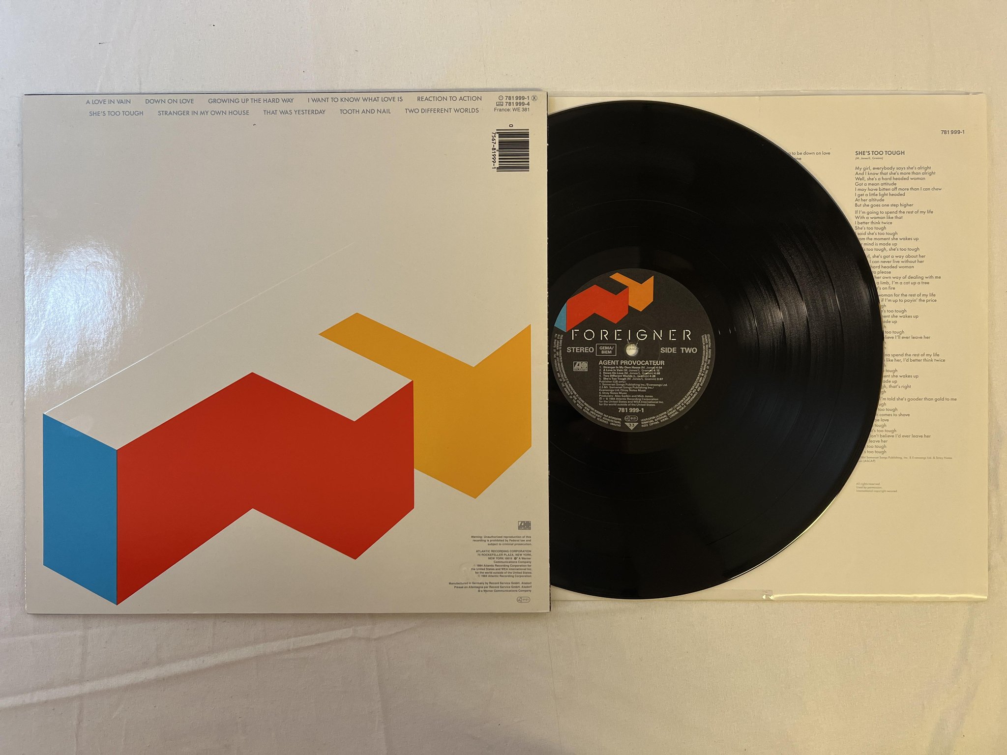 Omslagsbild för skivan FOREIGNER agent provocateur LP -84 Ger ATLANTIC 781 999-1