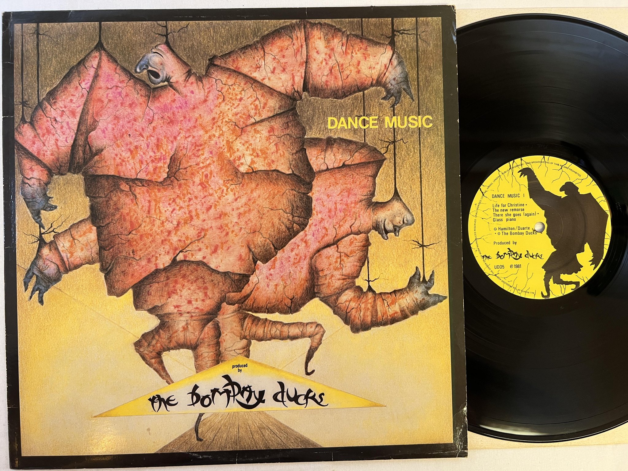 Omslagsbild för skivan THE BOMBAY DUCKS Dance Music LP -81 UK united dairies UD 05 