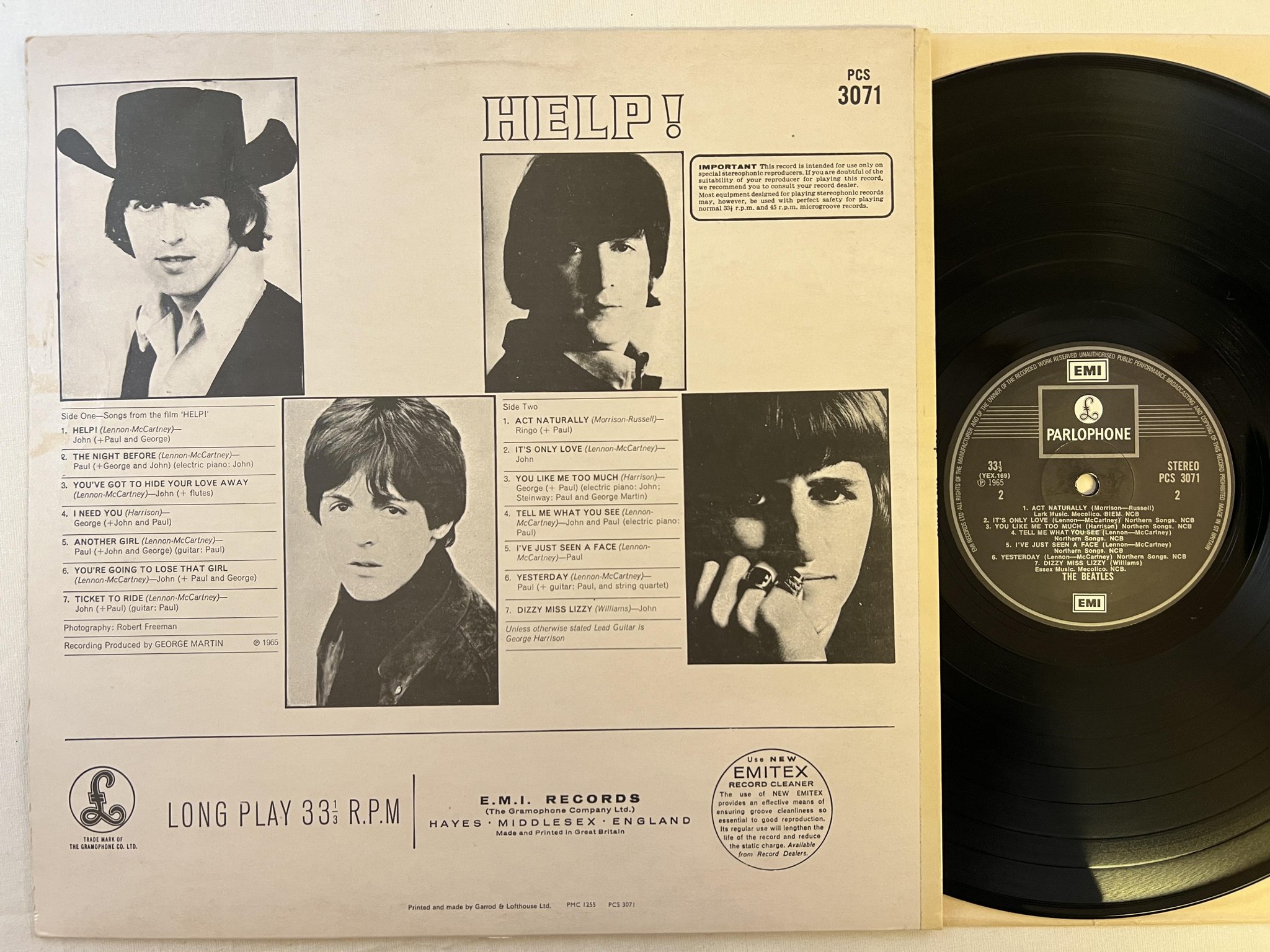 Omslagsbild för skivan THE BEATLES help! LP re UK EMI / PARLOPHONE PCS 3071