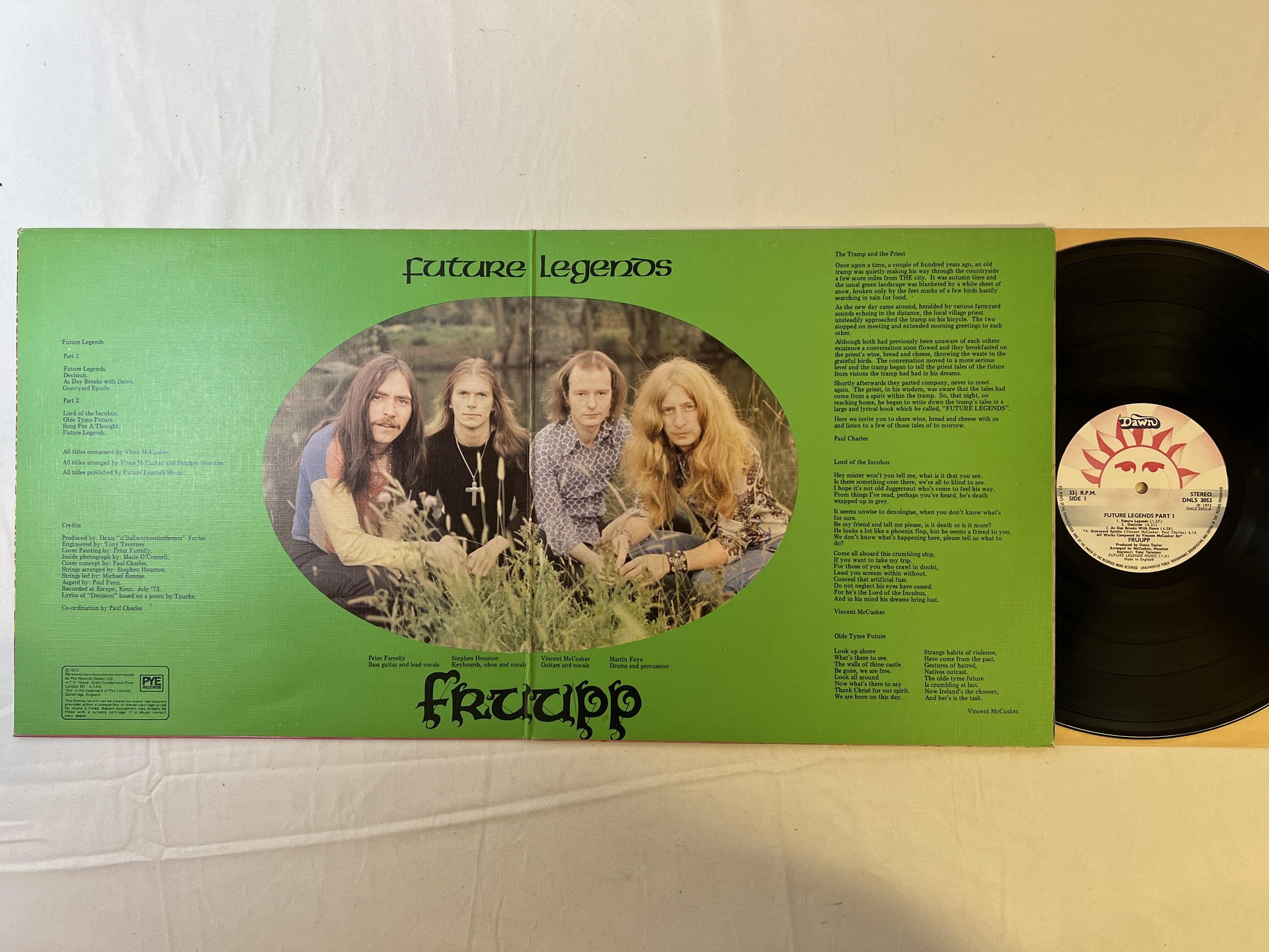 Omslagsbild för skivan FRUUPP future legends  LP -73 UK DAWN DNLS 3053 ** RARE PROG **