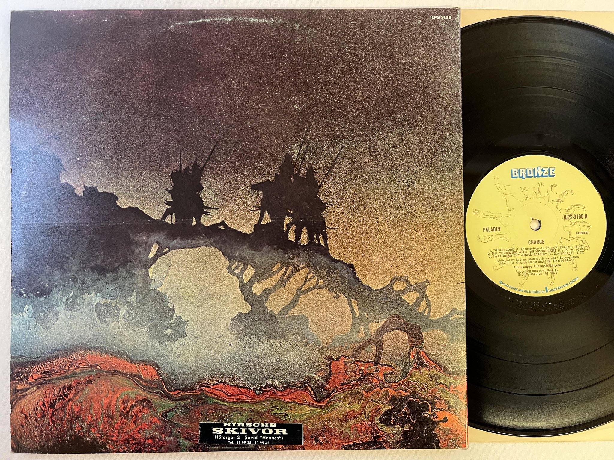 Omslagsbild för skivan PALADIN Charge! LP -72 UK bronze  ILPS 9190 ** hard prog **