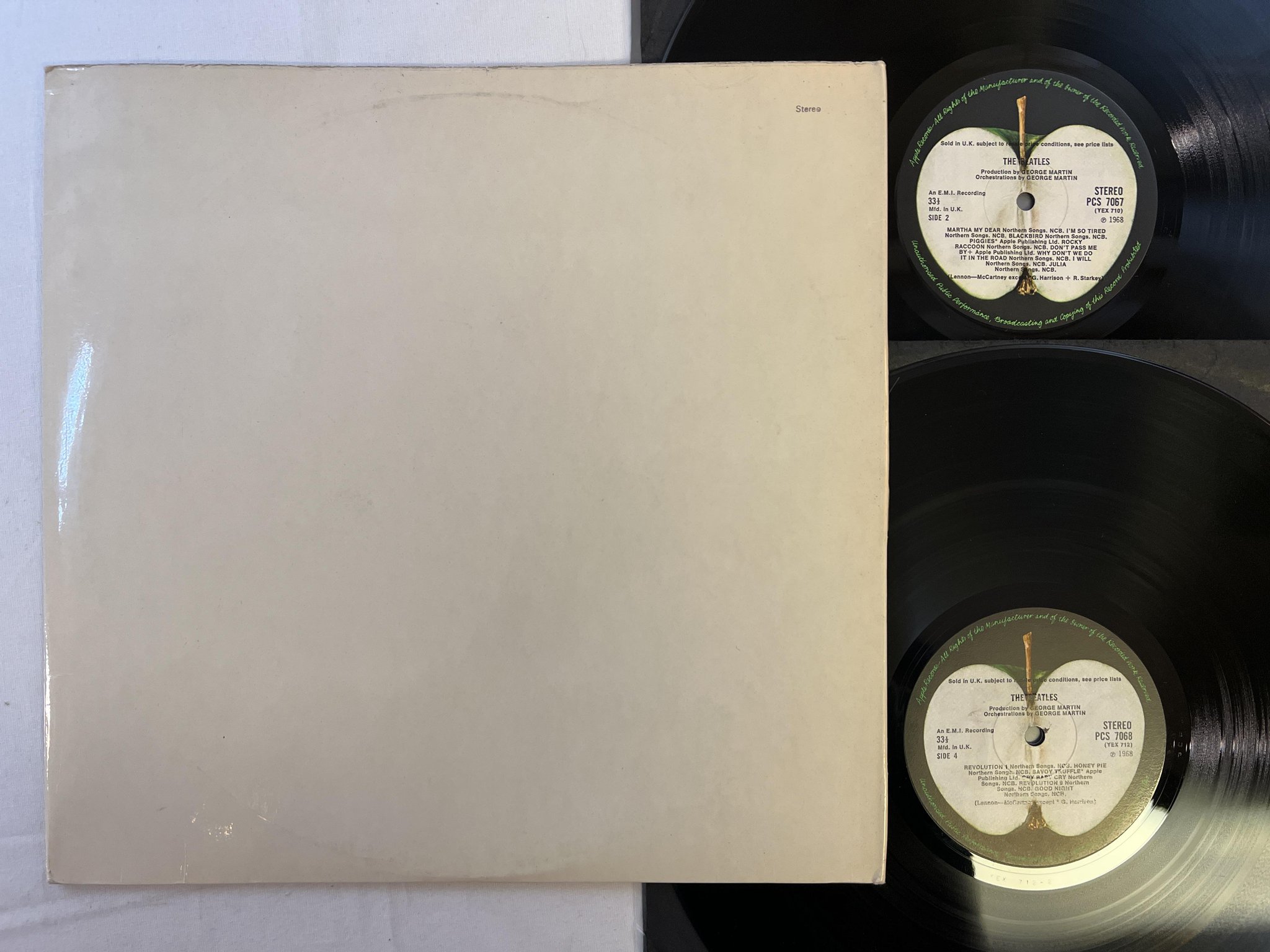 Omslagsbild för skivan THE BEATLES white album 2xLP -68 UK APPLE PCS 7067 #0578931