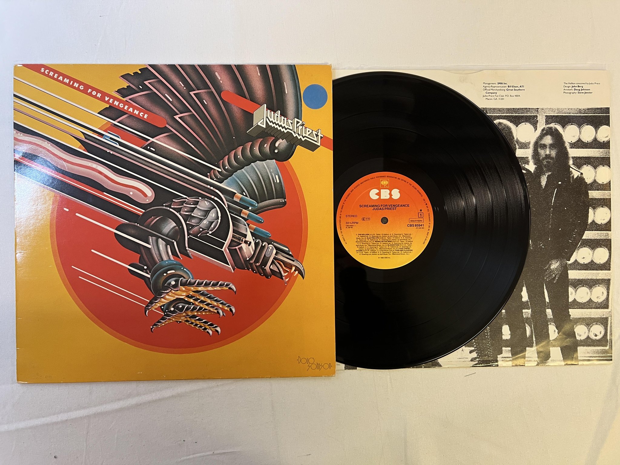 Omslagsbild för skivan JUDAS PRIEST screaming for vengeance LP -82 Hol CBS 85941