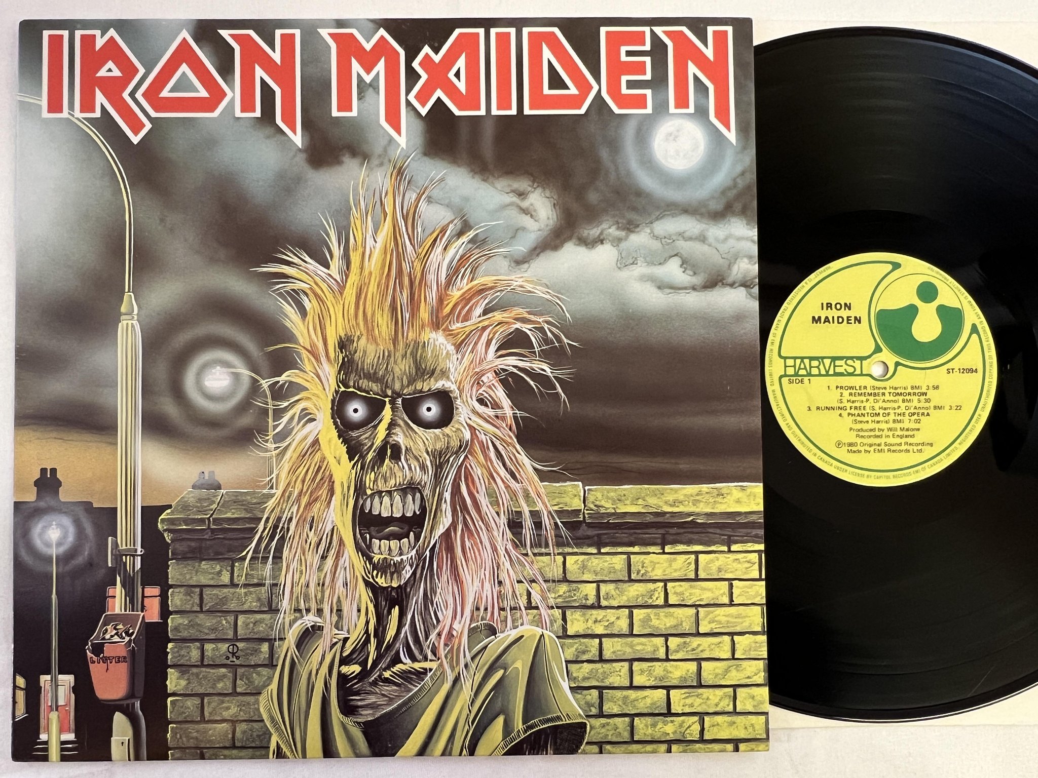 Omslagsbild för skivan IRON MAIDEN s/t LP -80 Can HARVEST ST-12094