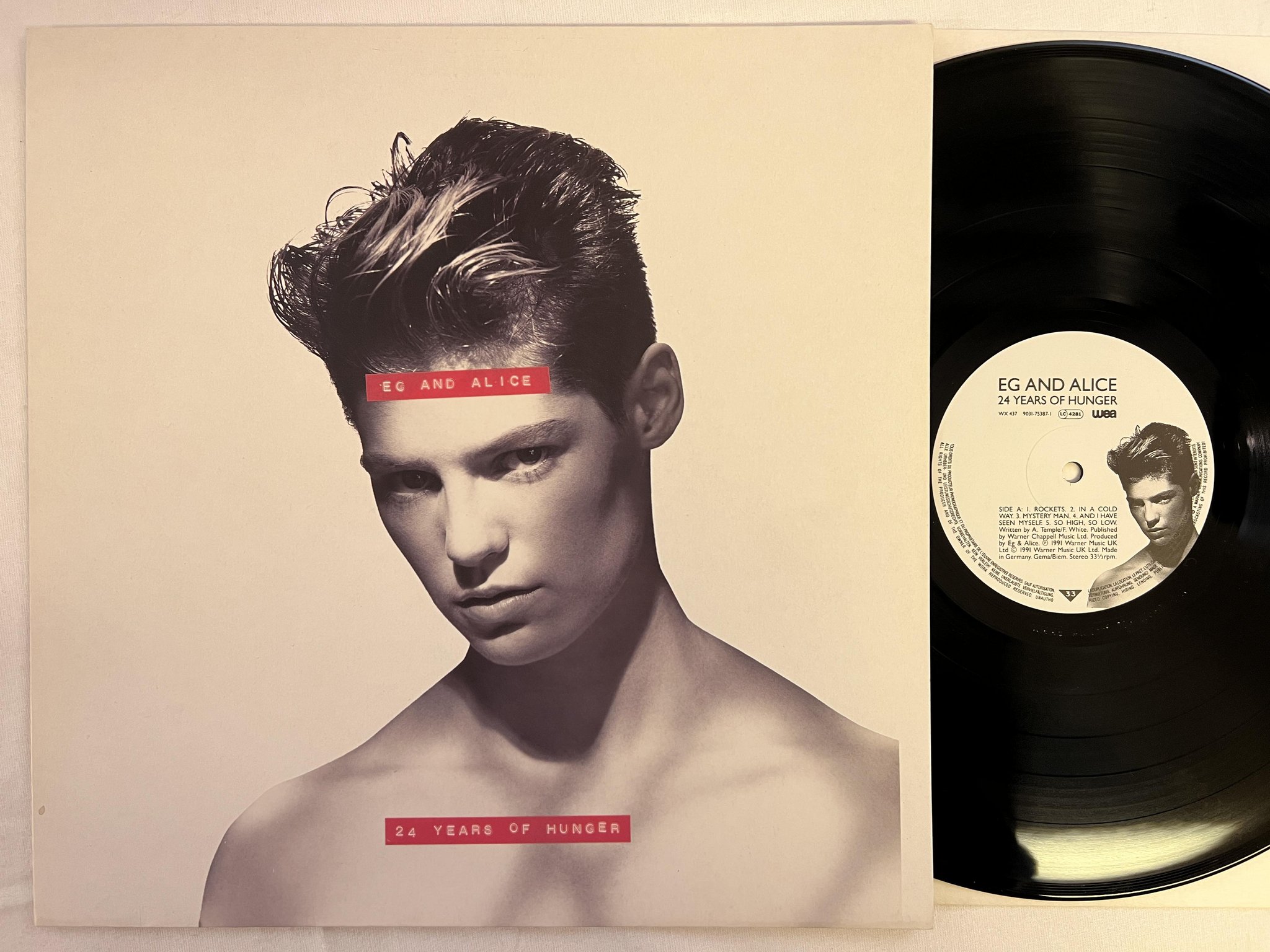 Omslagsbild för skivan EG AND ALICE 24 years of hunger LP -91 WEA 9031-75387-1