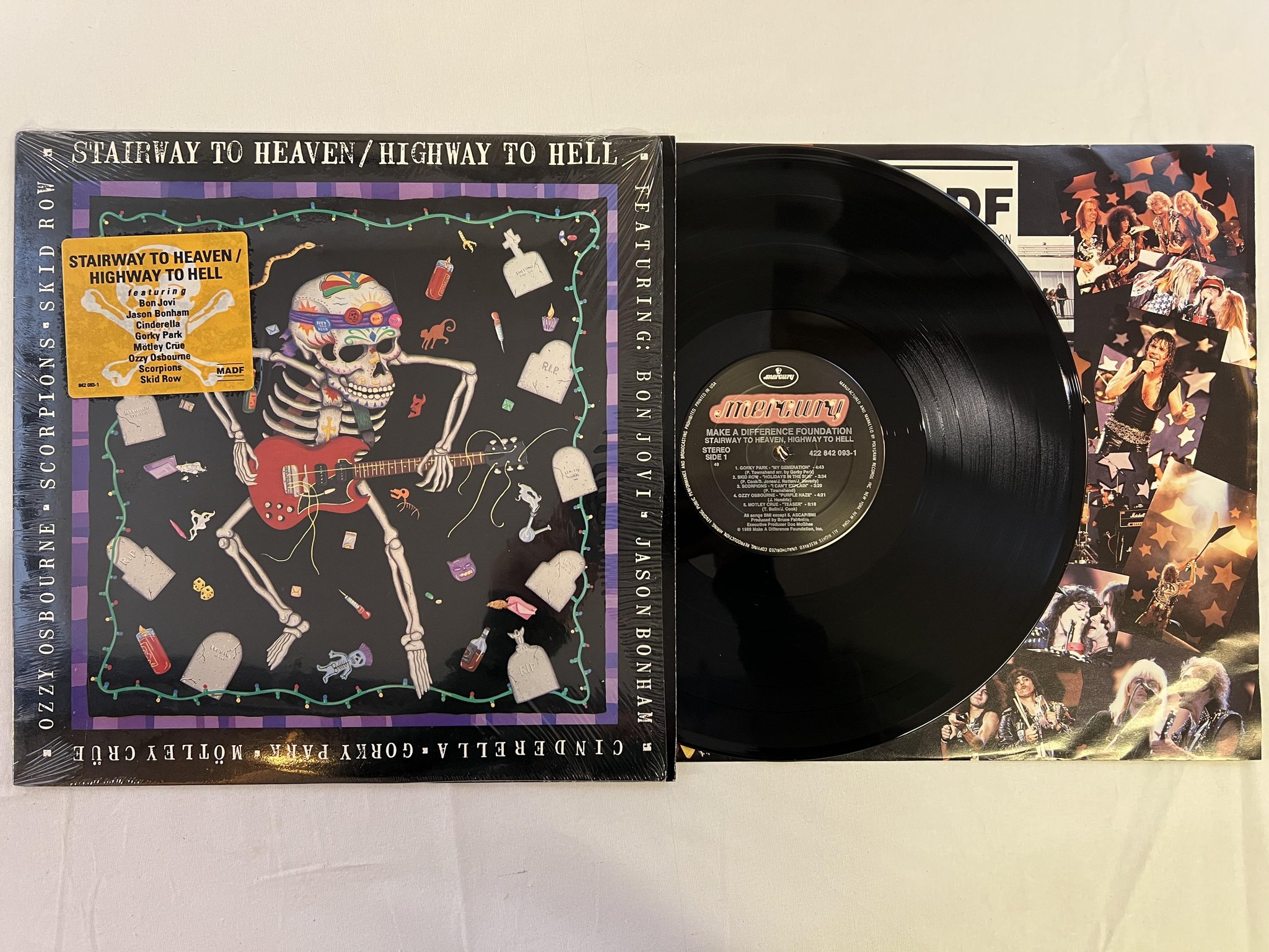 Omslagsbild för skivan V/A Stairway To Heaven / highway to hell LP -89 US MERCURY 422 842 093-1