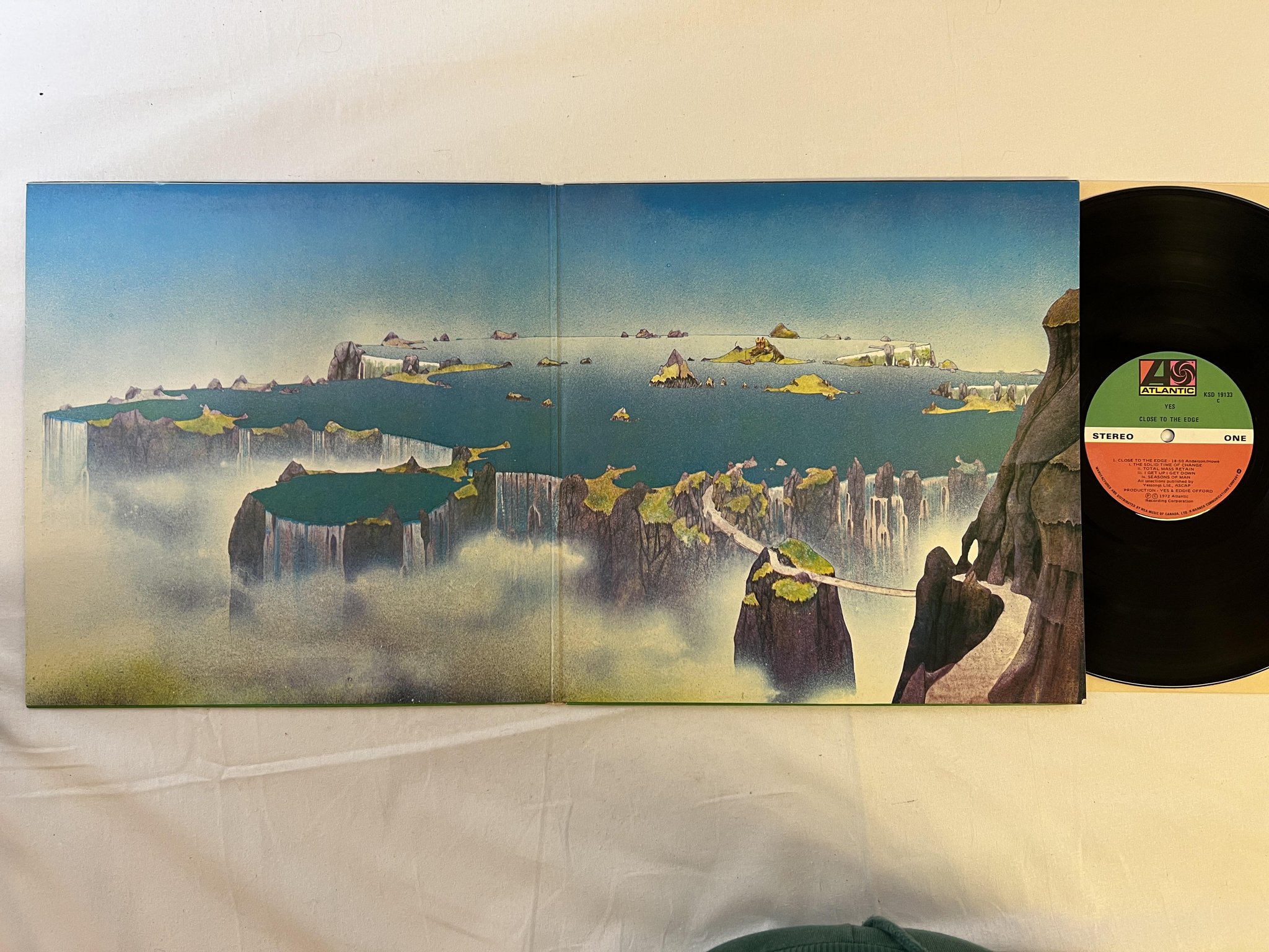 Omslagsbild för skivan YES close to the edge LP -72 Can ATLANTIC KSD 19133 C