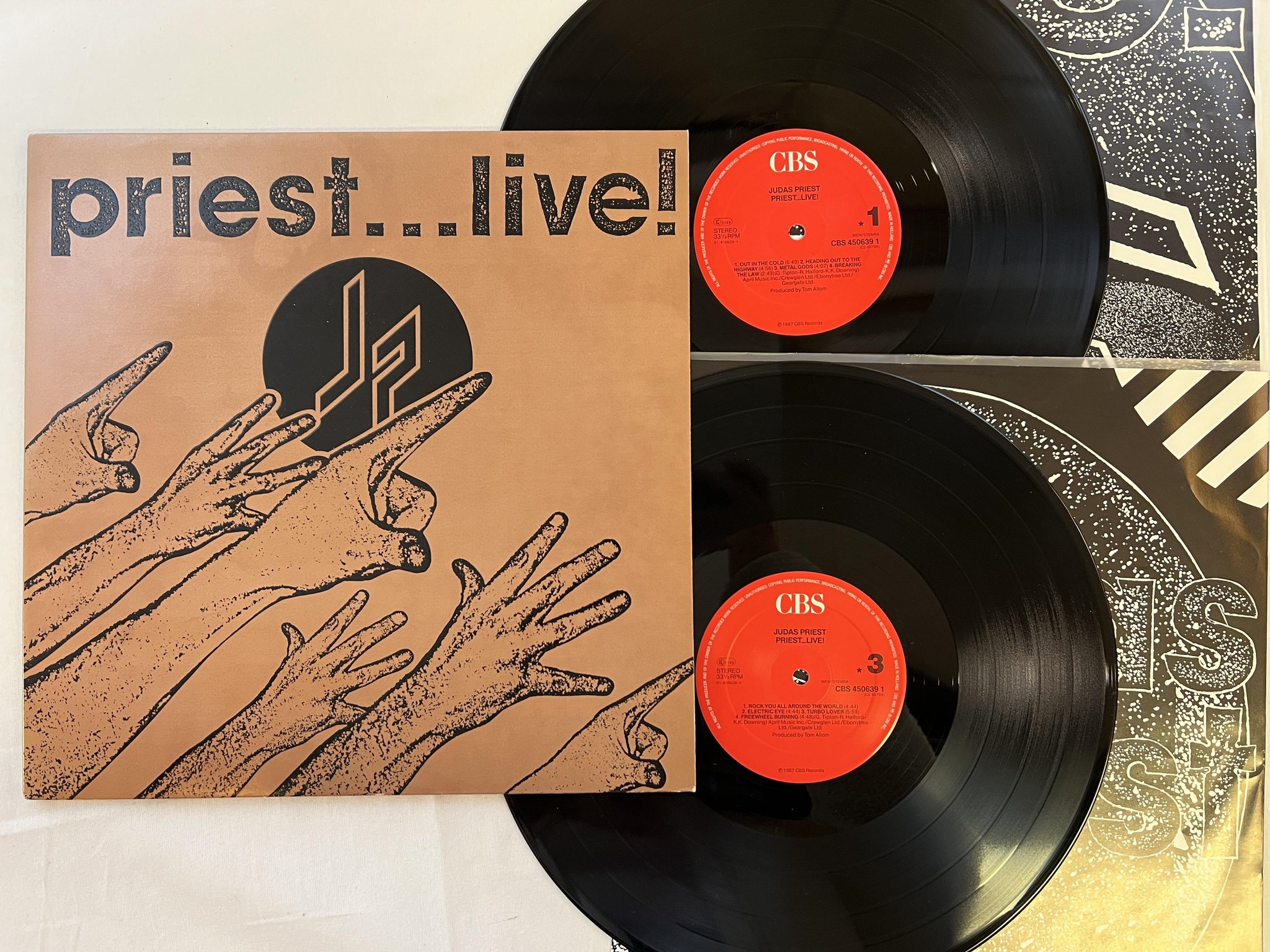 Omslagsbild för skivan JUDAS PRIEST Priest...Live! 2xLP -87 Hol CBS 450639 1
