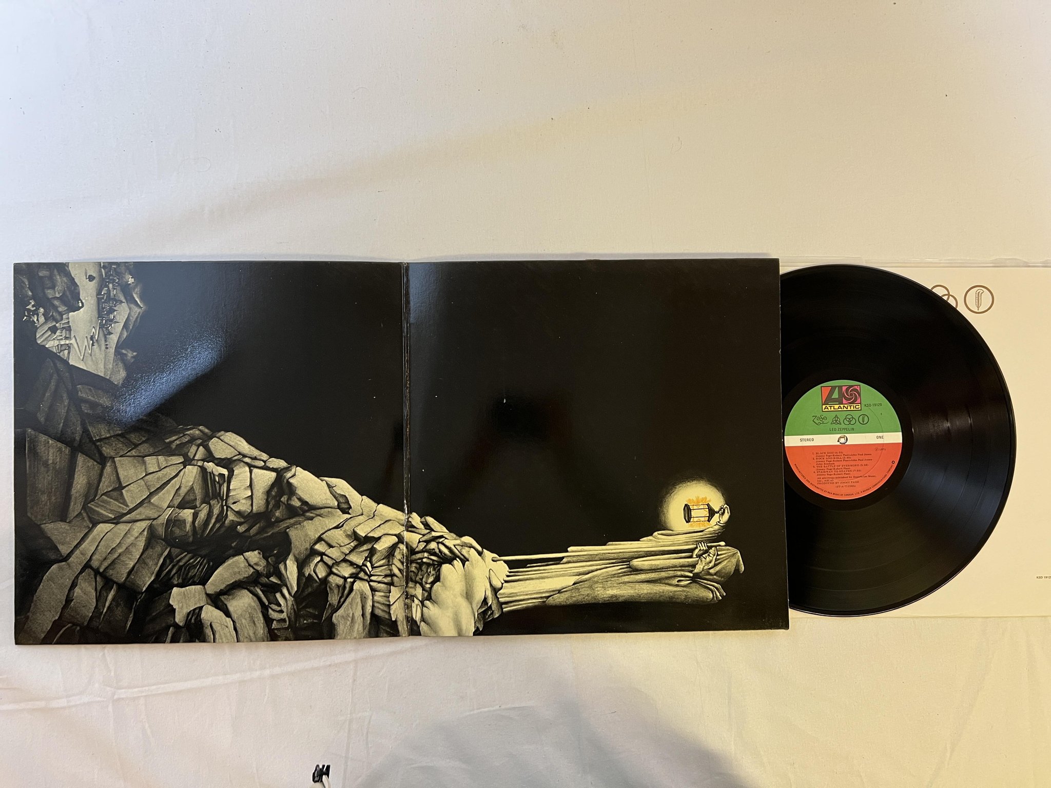 Omslagsbild för skivan LED ZEPPELIN  s/t LP re Can ATLANTIC KDS 19129 ** stairway to heaven **