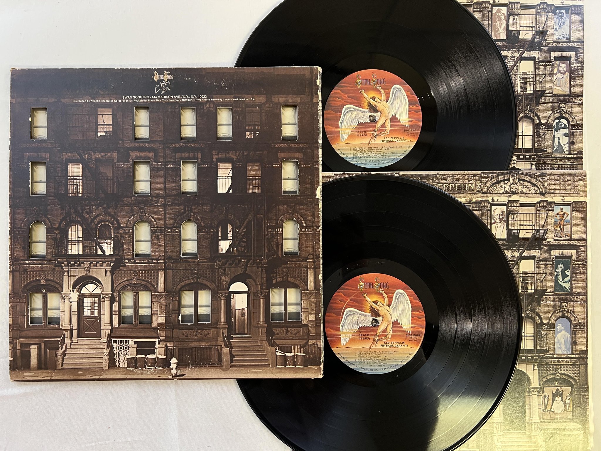 Omslagsbild för skivan LED ZEPPELIN physical graffiti 2xLP -75 US SWAN SONG SS 2-200