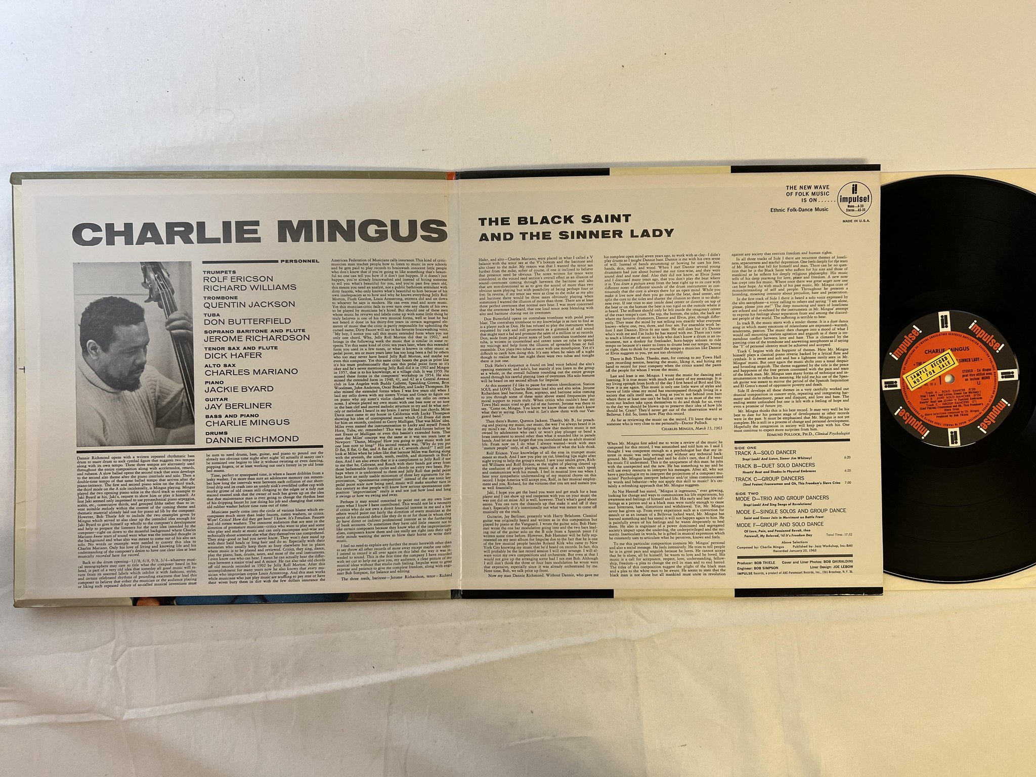 Omslagsbild för skivan CHARLIE MINGUS the black saint and the sinner lady LP -71 Fra IMPULSE AS-35