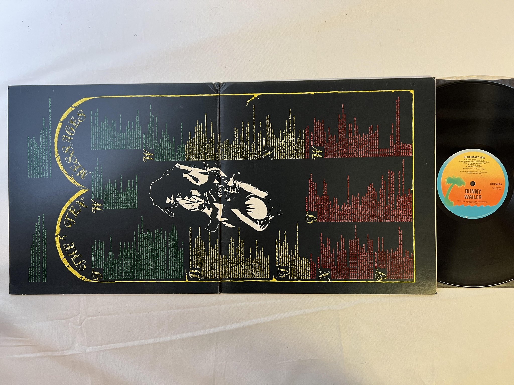 Omslagsbild för skivan BUNNY WAILER blackheart man LP -76 UK ISLAND ILPS 9415