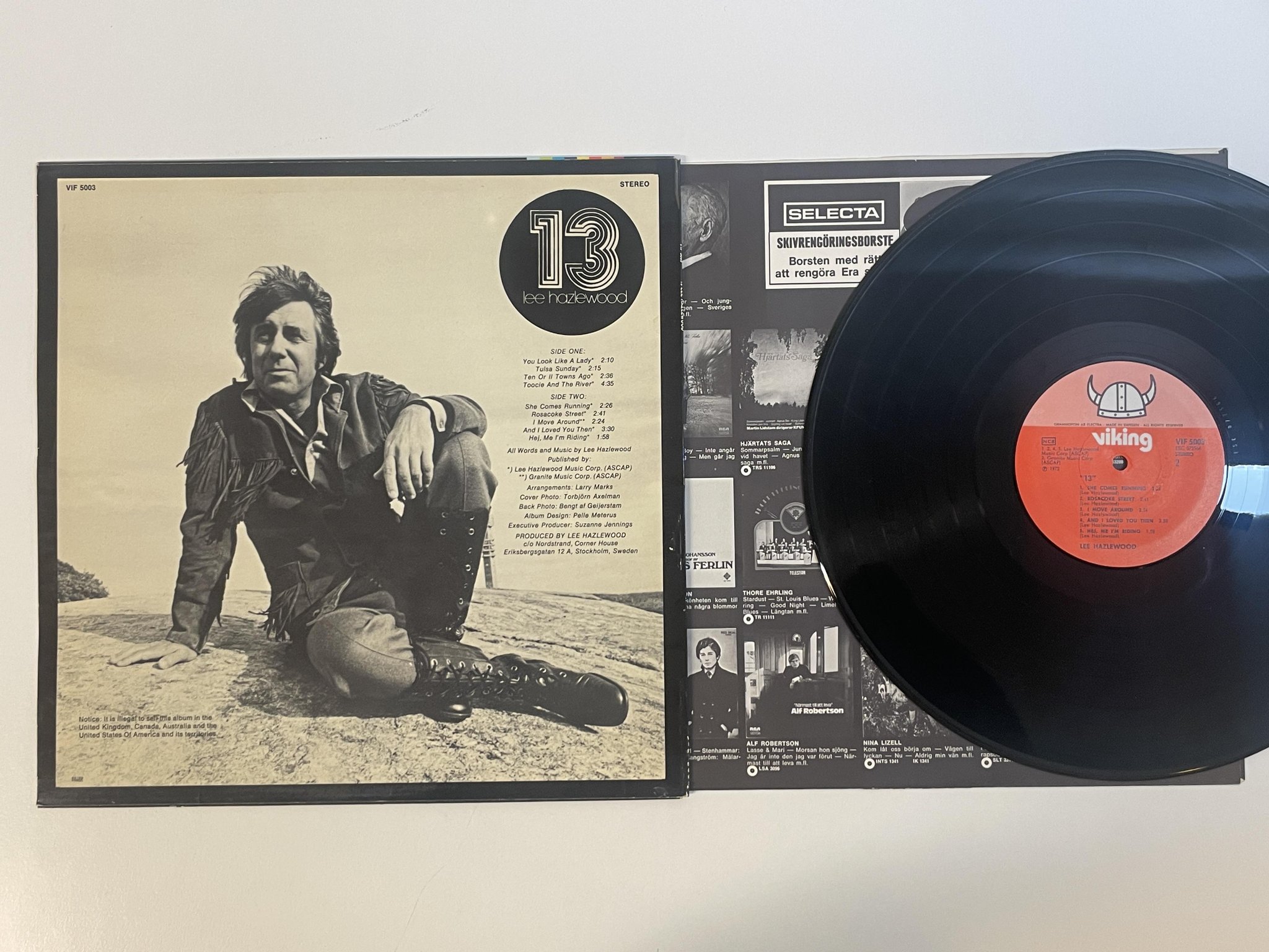 Omslagsbild för skivan LEE HAZLEWOOD "13" LP -72 Swe VIKING VIF 5003