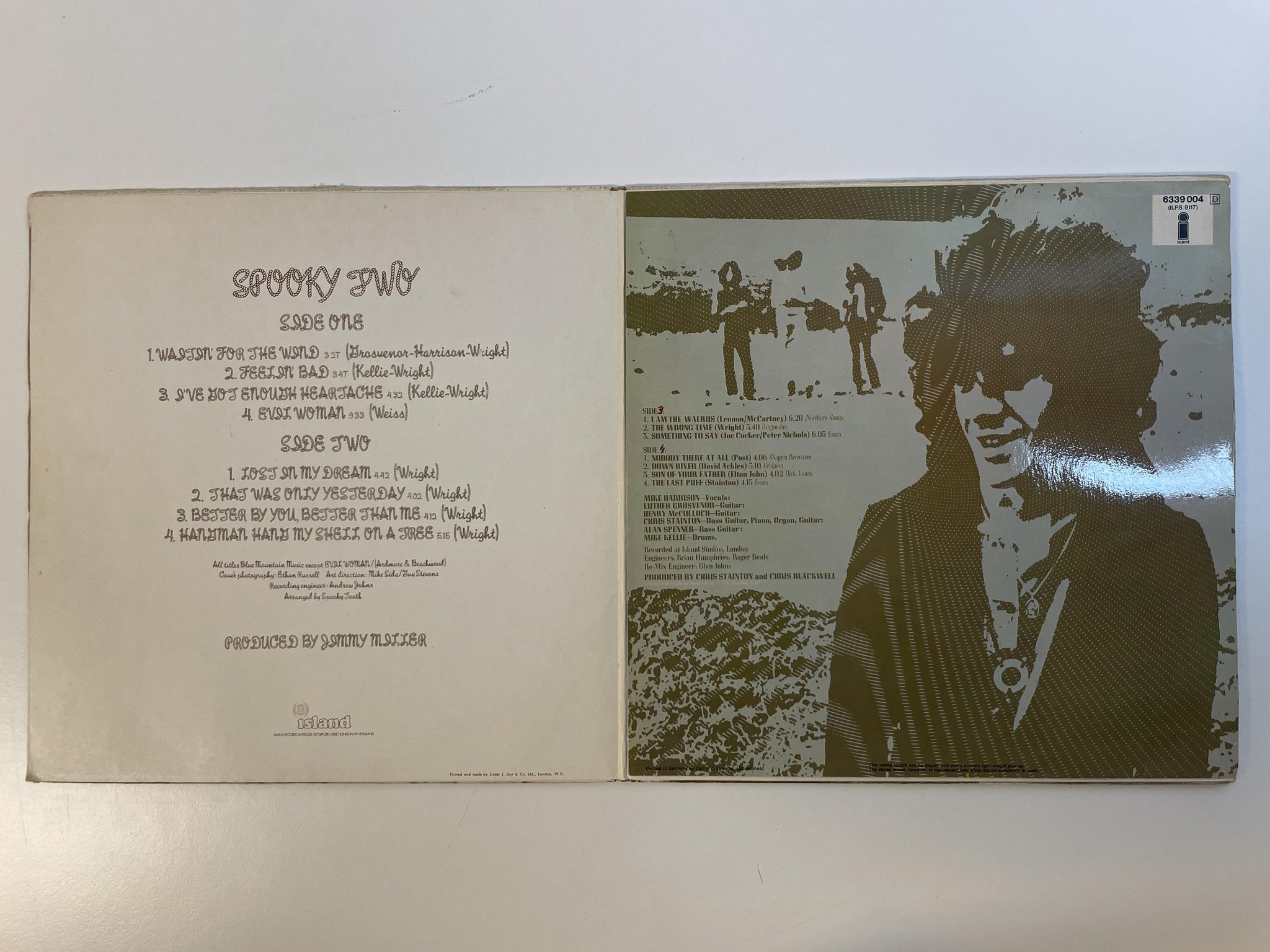 Omslagsbild för skivan SPOOKY TOOTH s/t LP -69 UK ISLAND pink ILPS 9098