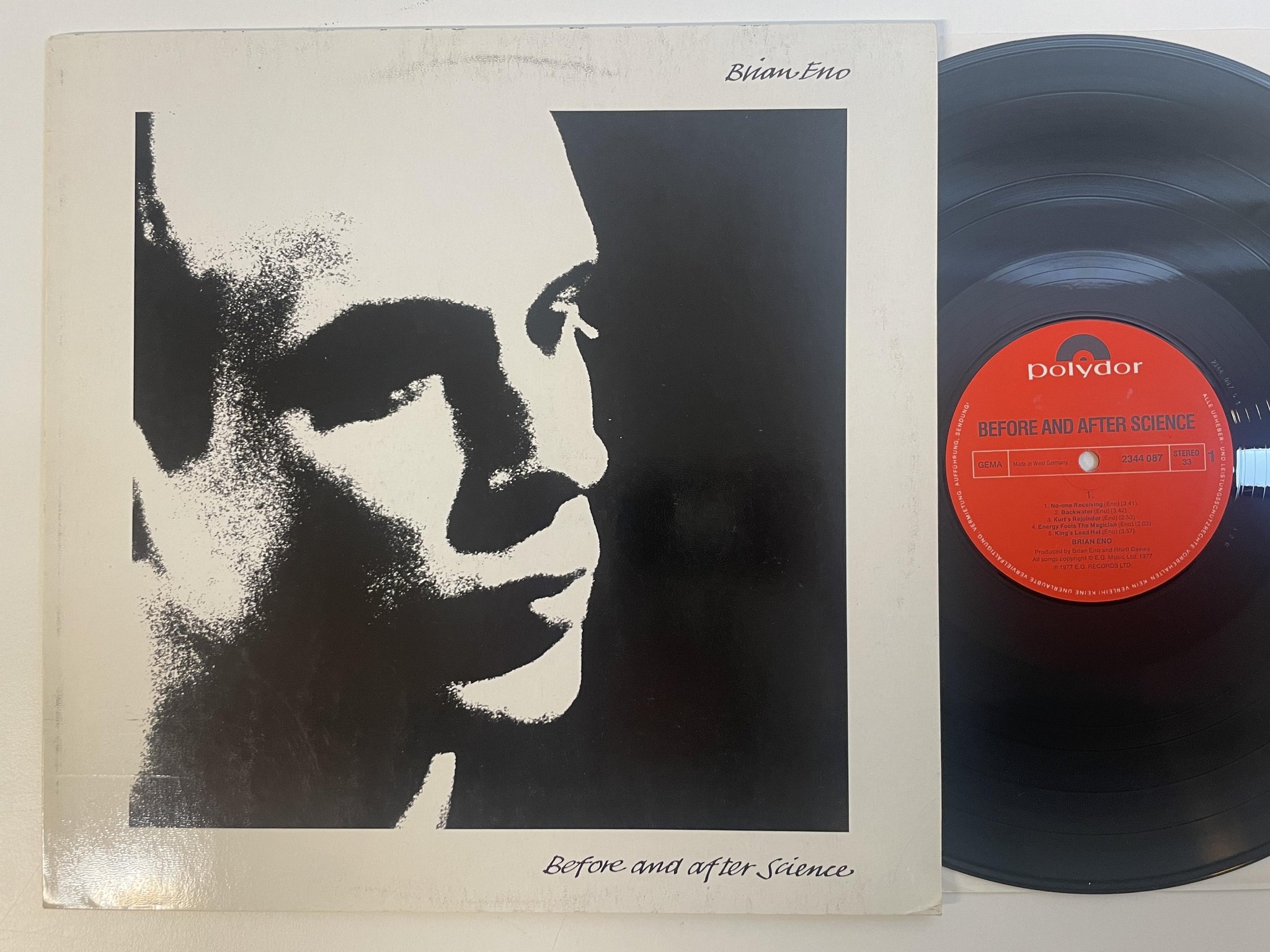 Omslagsbild för skivan BRIAN ENO before and after science LP -77 Ger POLYDOR 2344087