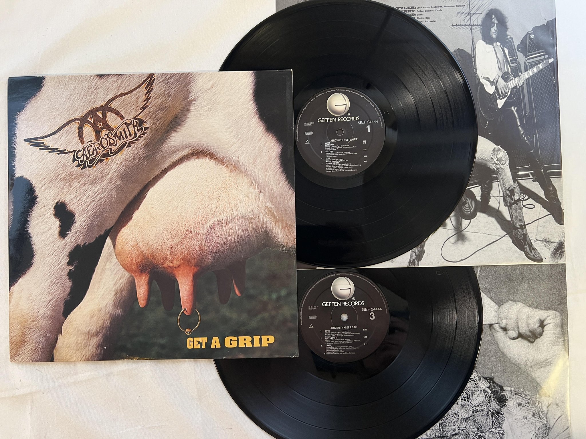 Omslagsbild för skivan AEROSMITH get a grip 2xLP -93 EU GEFFEN GEF 24444