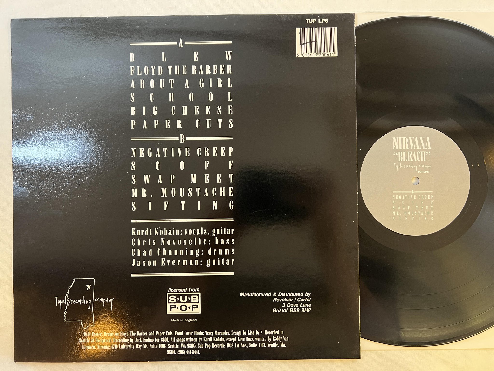 Omslagsbild för skivan NIRVANA bleach LP -89 UK TUPELO RECORDING TUPLP6  