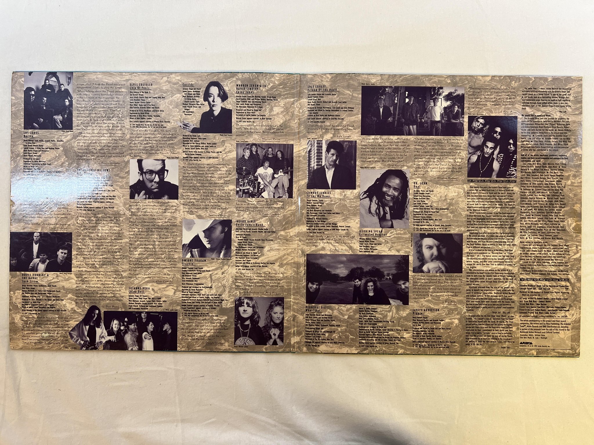 Omslagsbild för skivan V/A deadicated 2xLP -91 ARISTA 304 179 